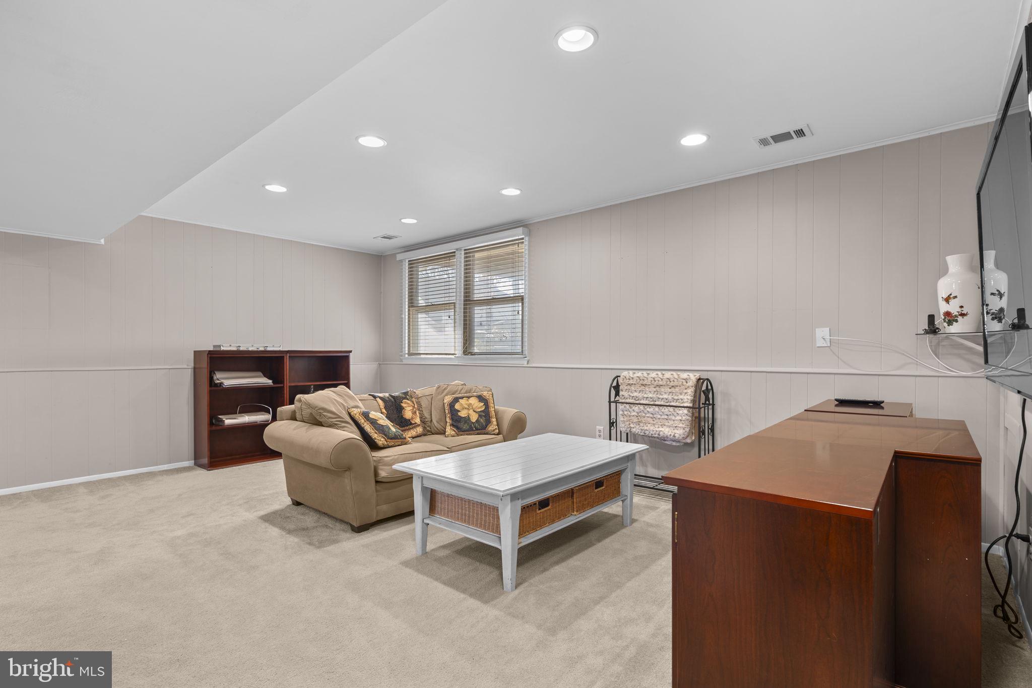 HIDDENBROOK - Residential