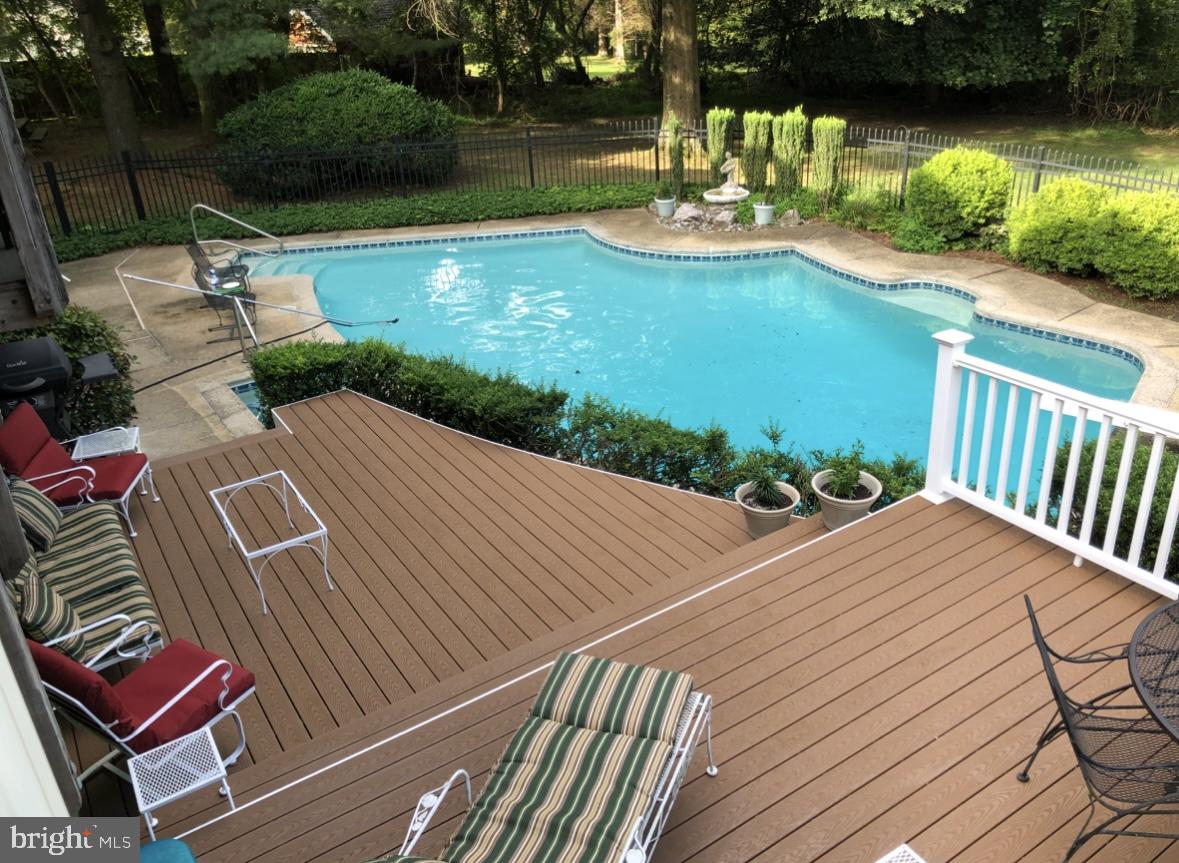 FARMLANDS - Residential