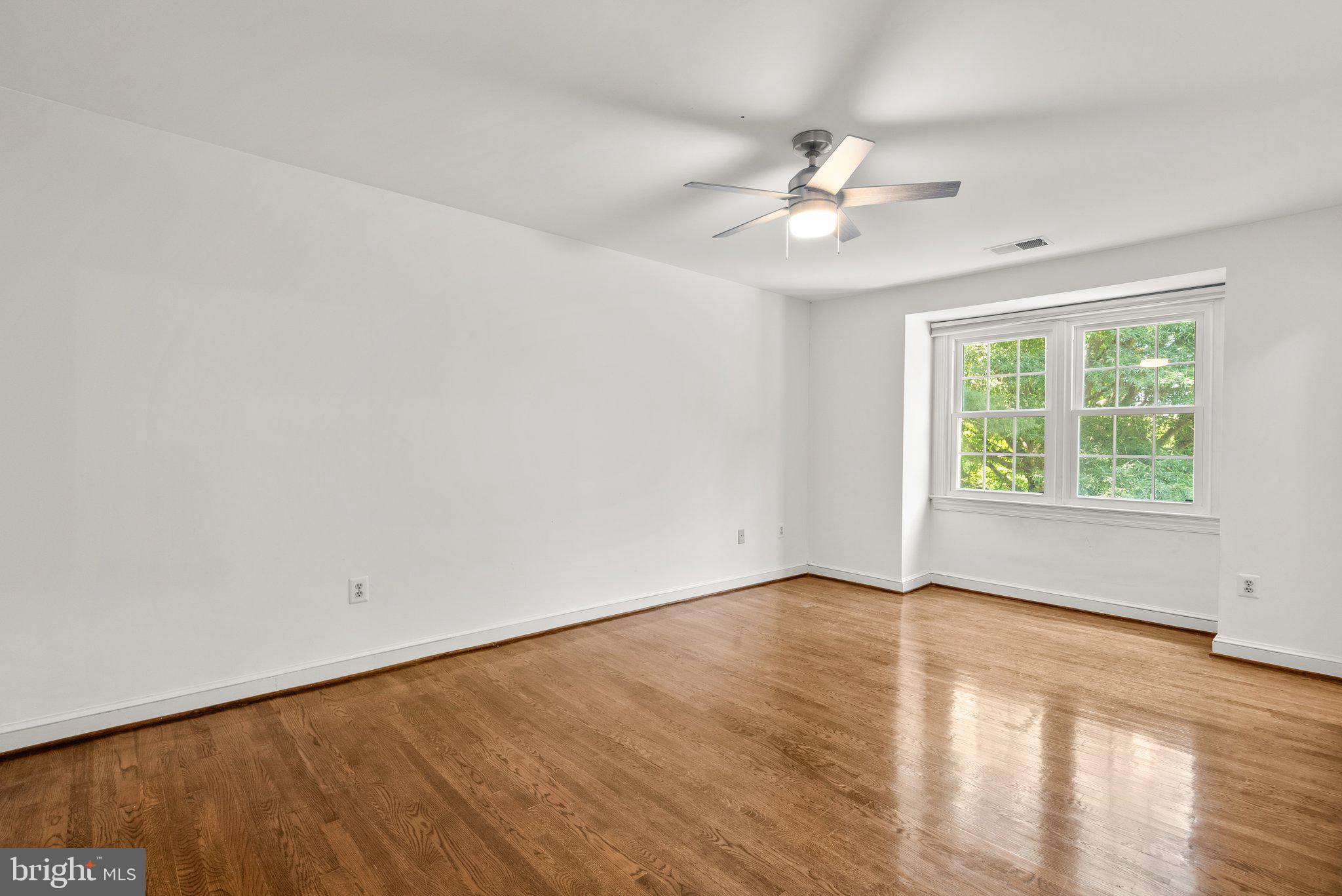 FARMLANDS - Residential