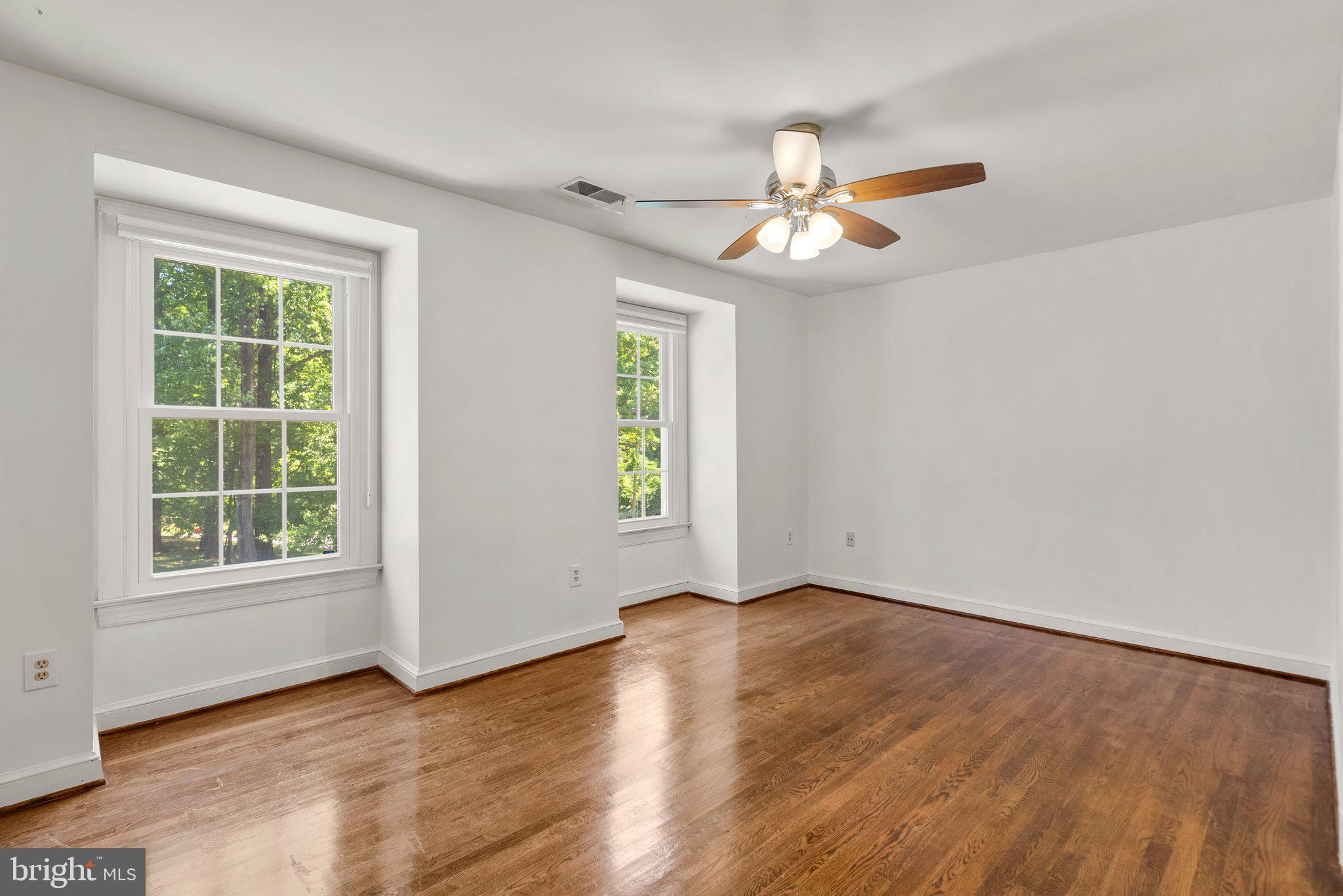 FARMLANDS - Residential