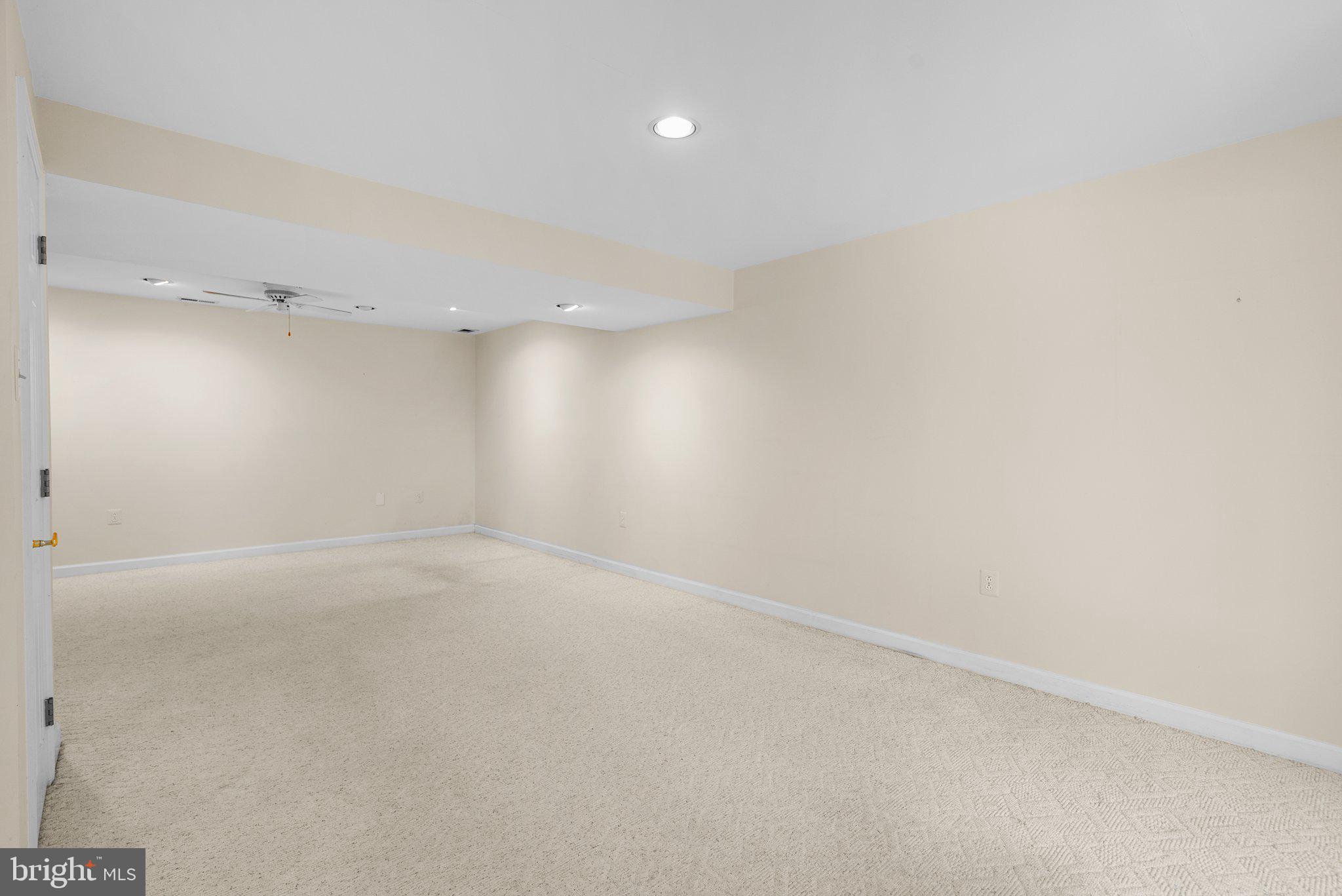 FARMLANDS - Residential