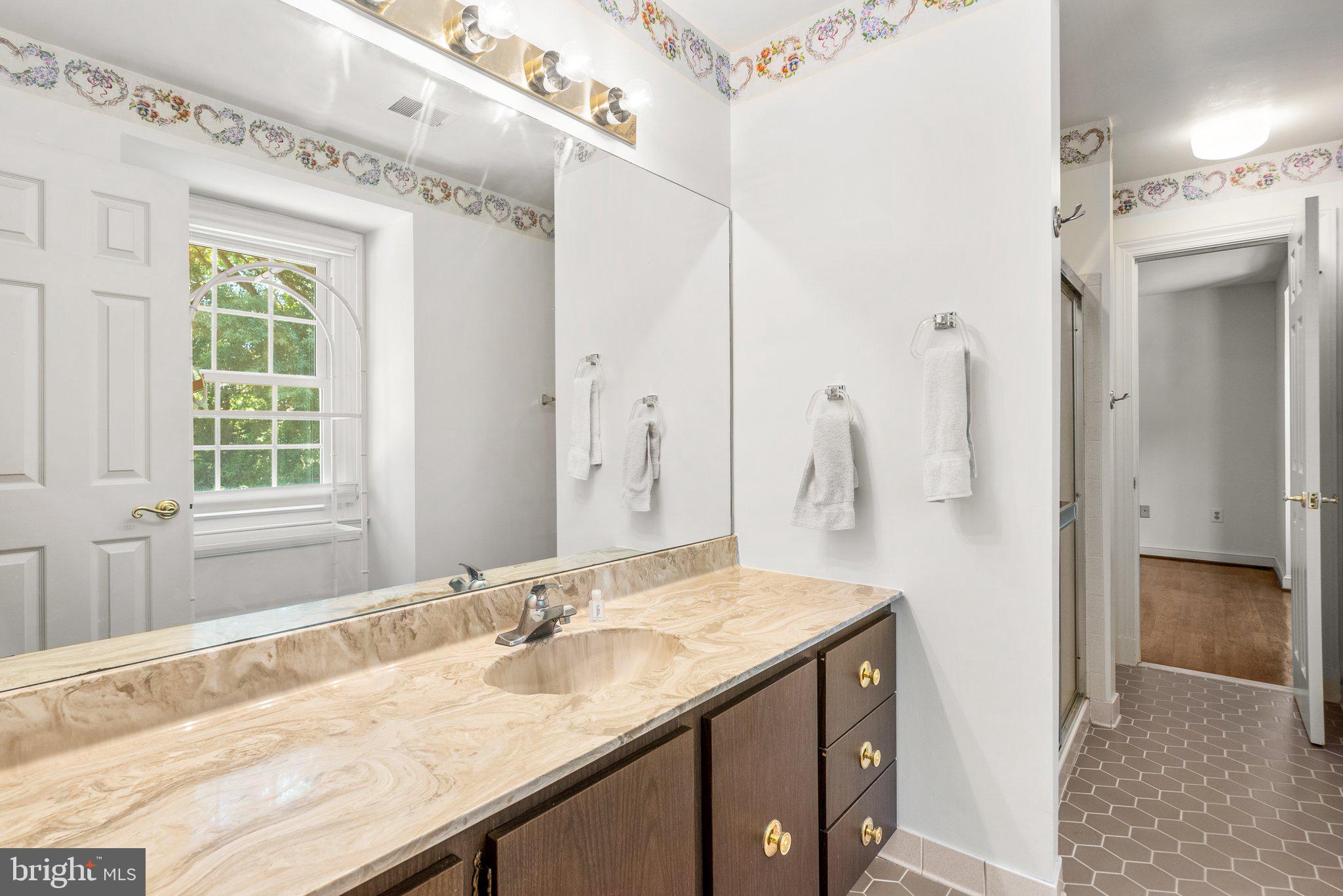 FARMLANDS - Residential