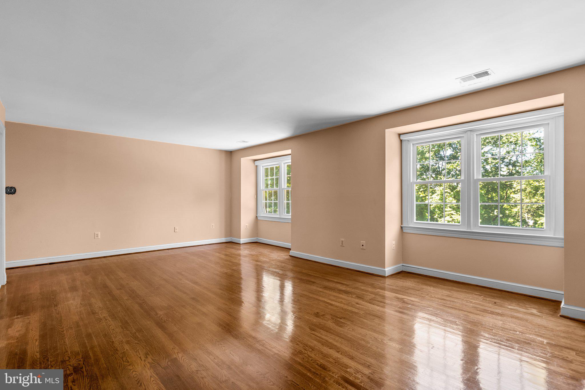 FARMLANDS - Residential