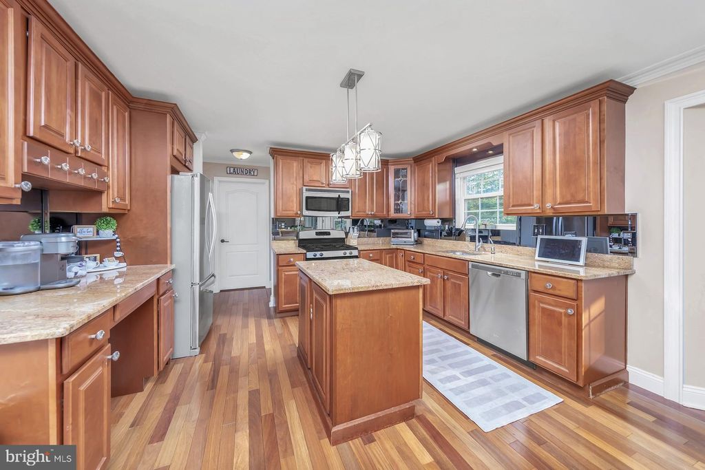 Photo of 114 Saratoga Ln, SWEDESBORO, NJ 08085 (MLS # NJGL2062618)