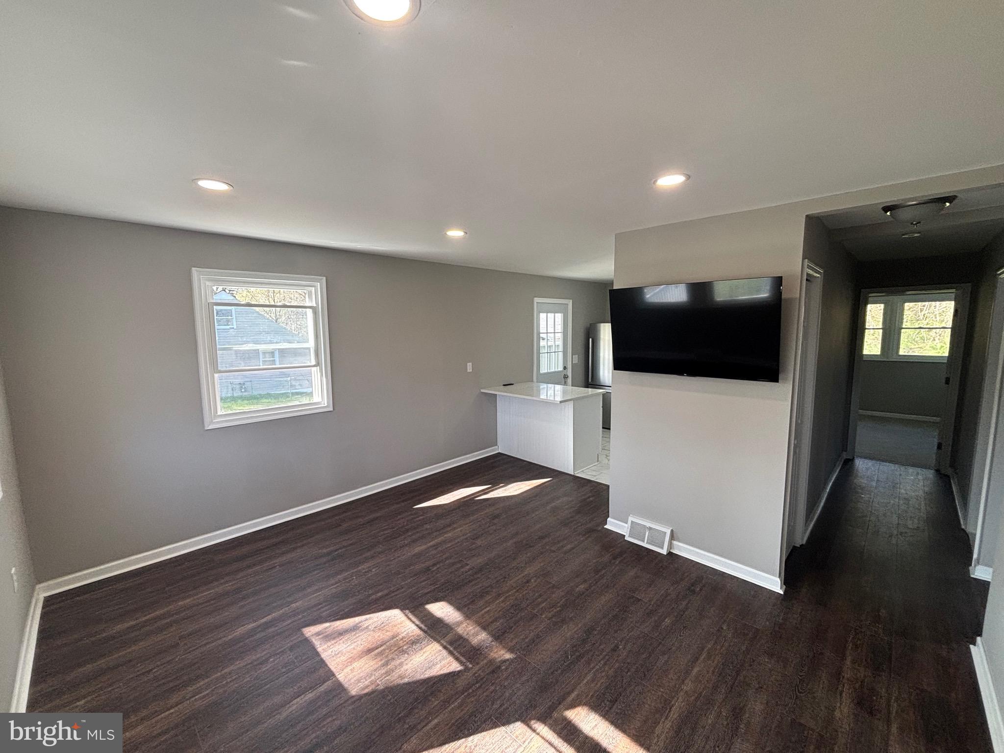 REISTERSTOWN - Residential