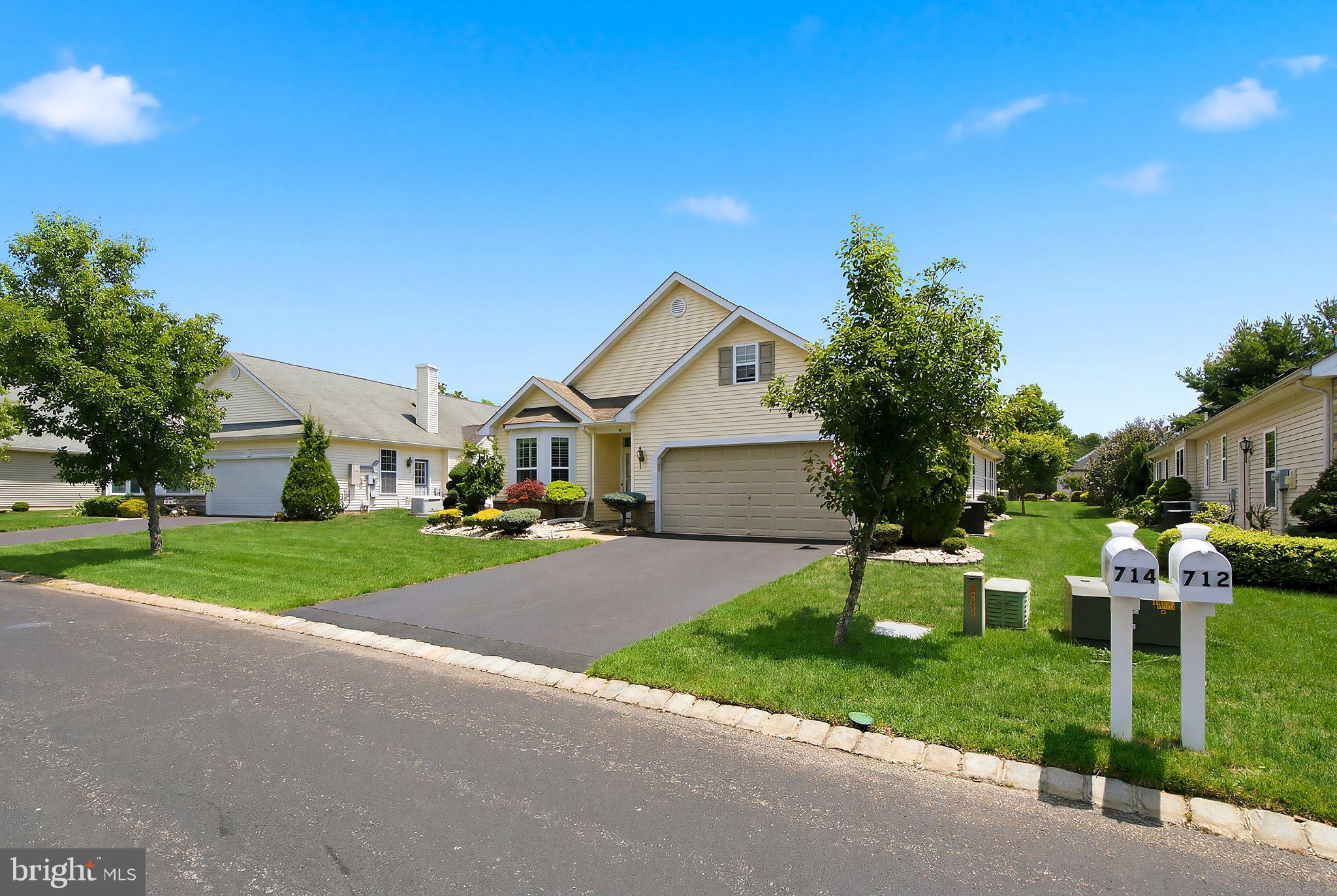 714 HOLLYBROOK LANE