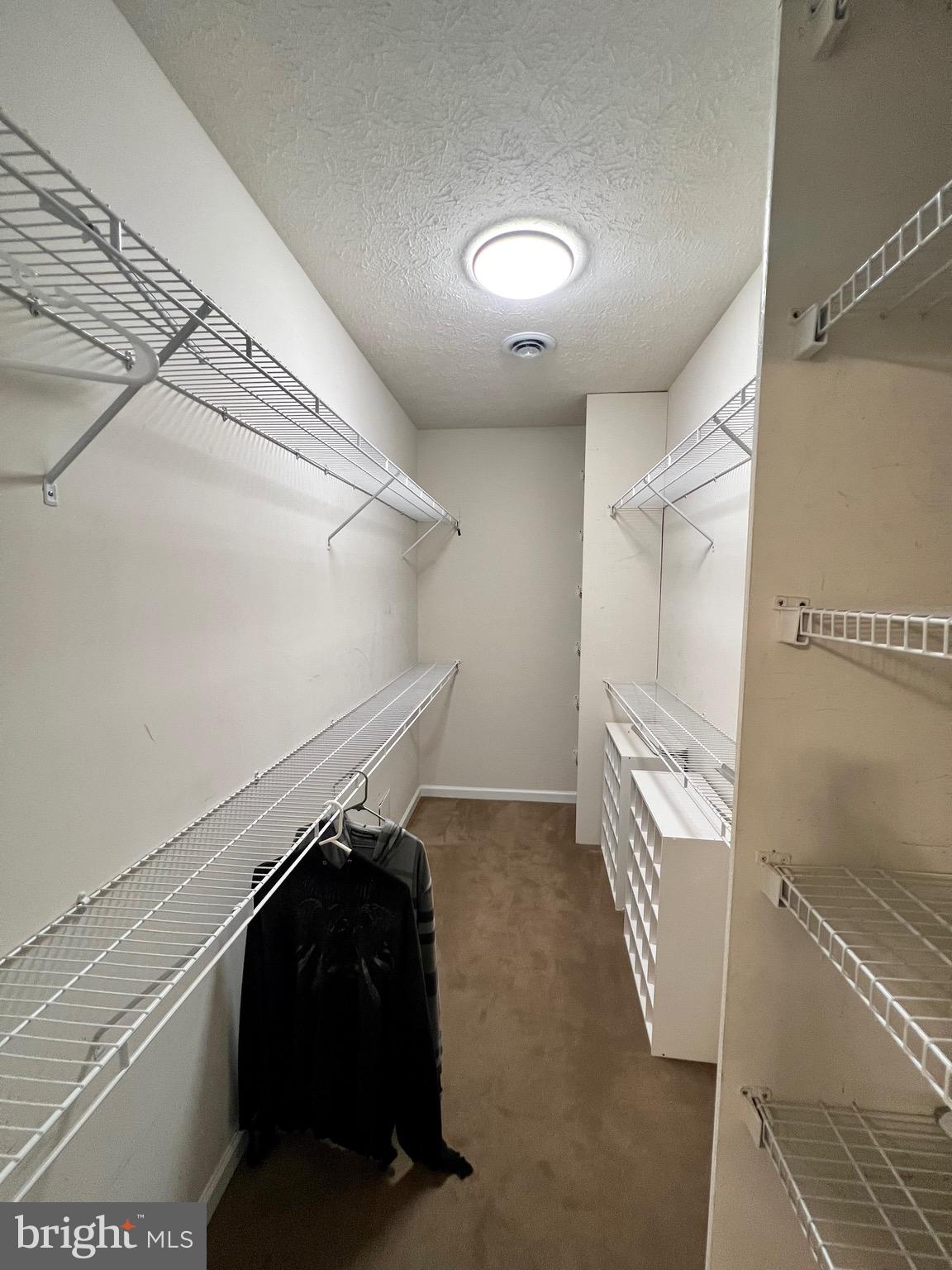 OLIVER BEACH - Residential