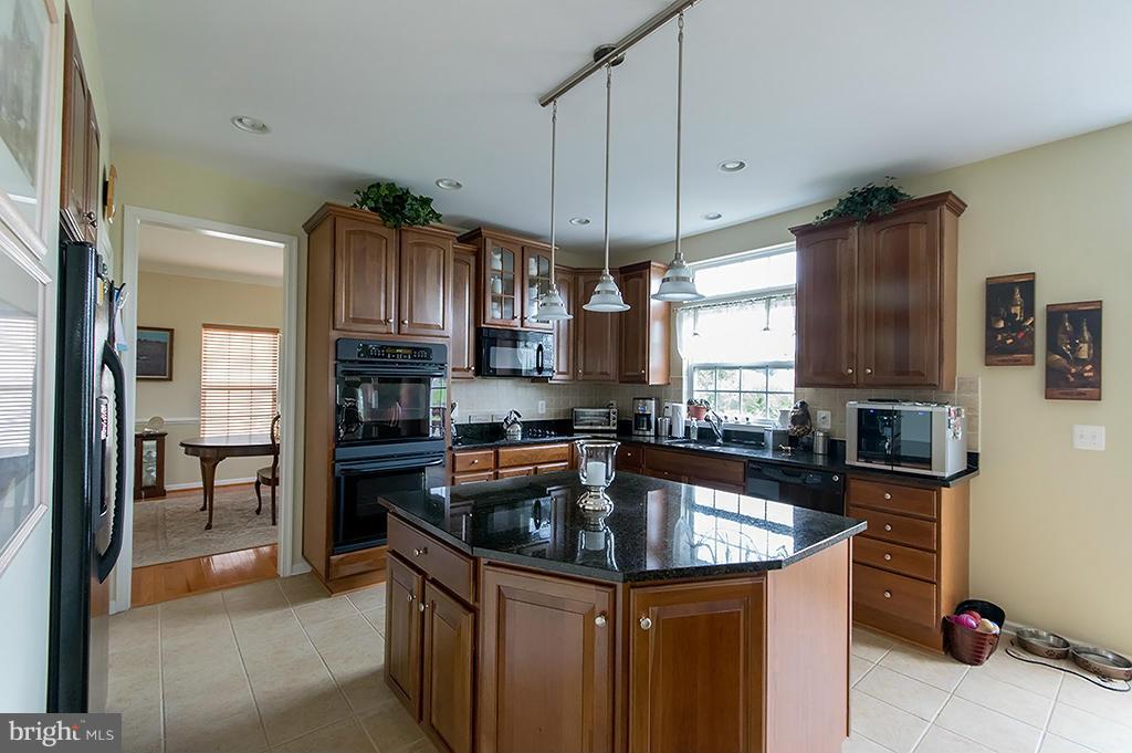 ARCHERS ROCK - Residential