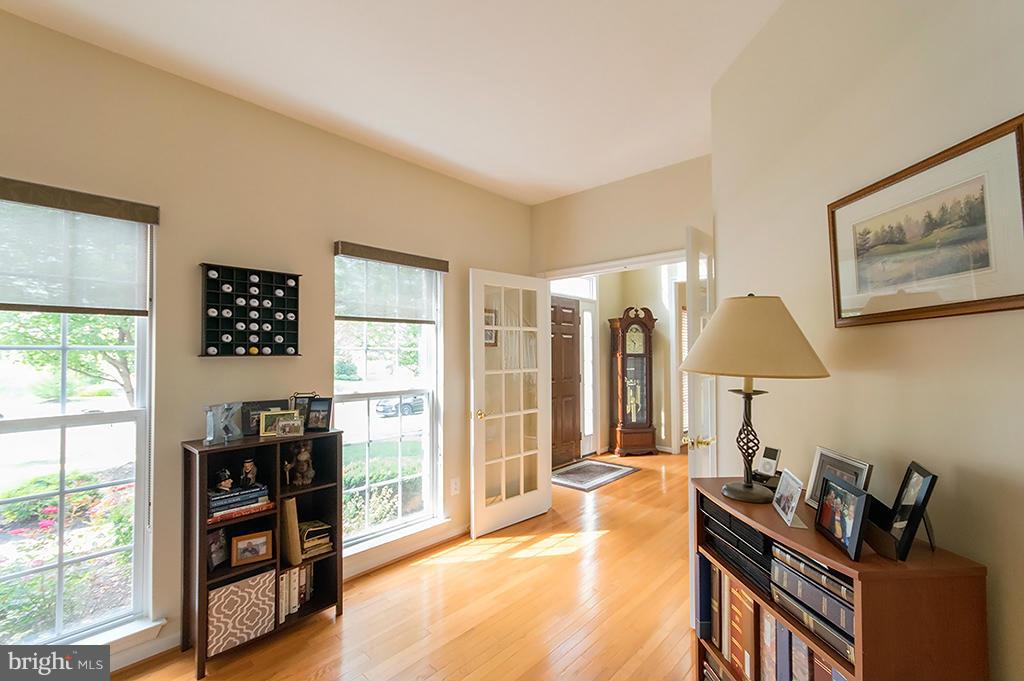 ARCHERS ROCK - Residential