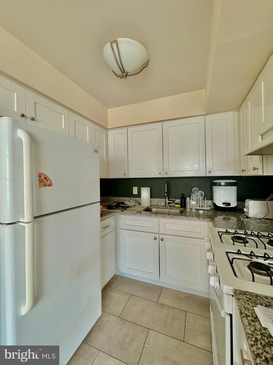 WYNNEFIELD HEIGHTS - Residential Income