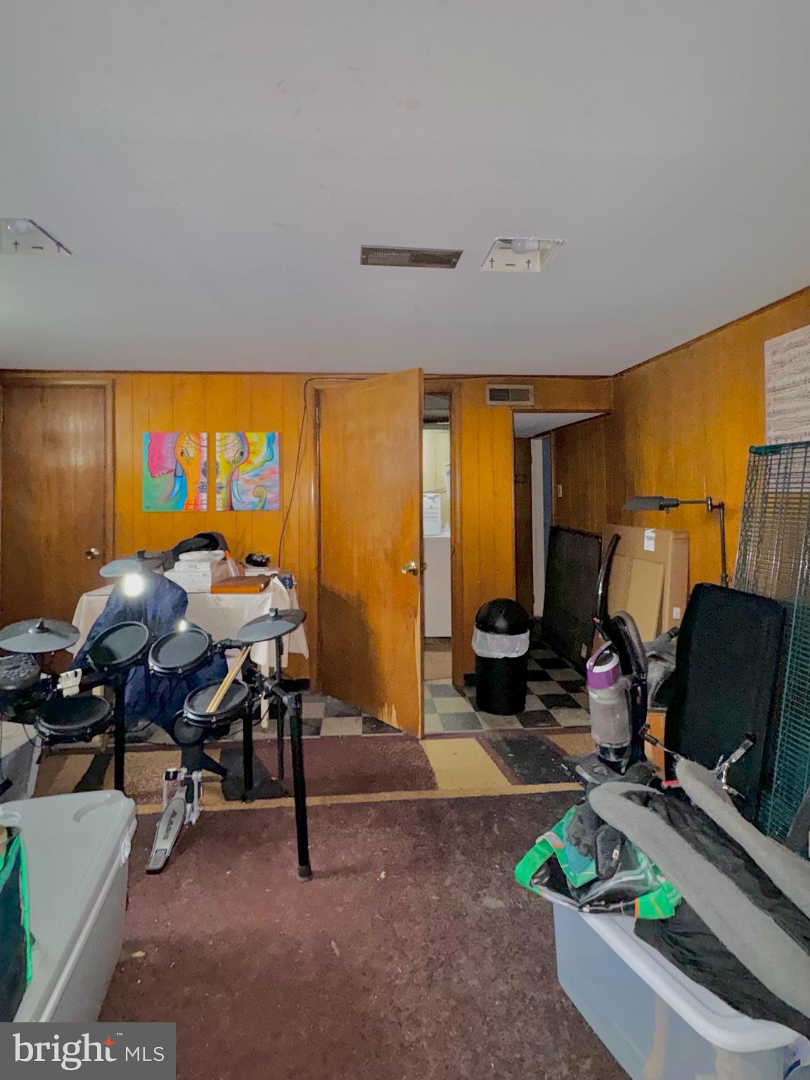 WYNNEFIELD HEIGHTS - Residential Income