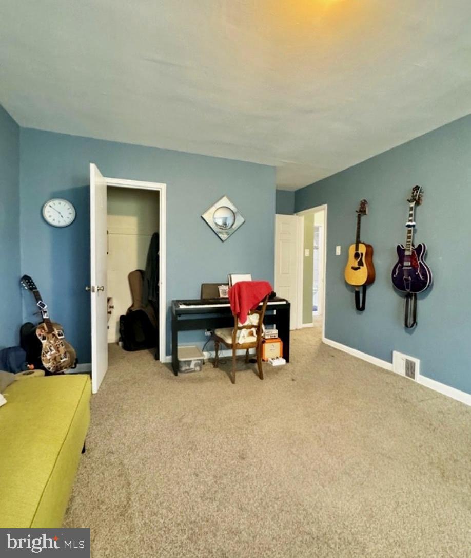 WYNNEFIELD HEIGHTS - Residential Income