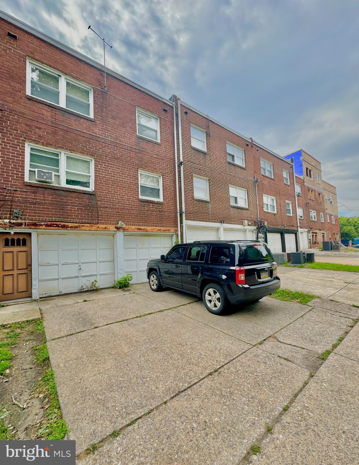 WYNNEFIELD HEIGHTS - Residential Income