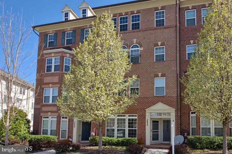 VILLAGES OF URBANA - Residential Lease