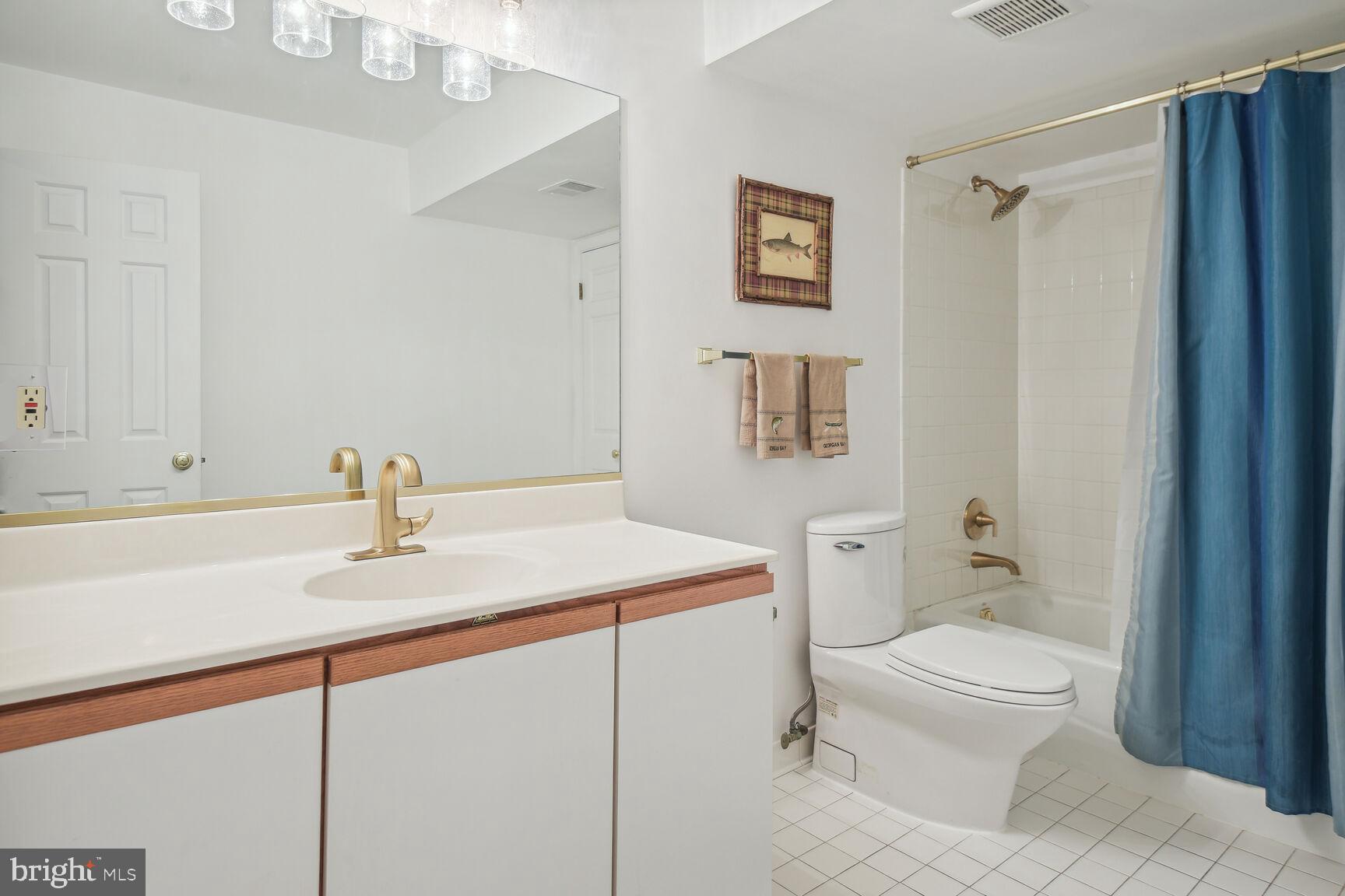 FALCONHURST - Residential