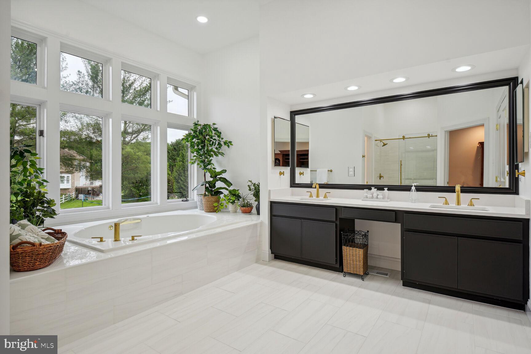 FALCONHURST - Residential