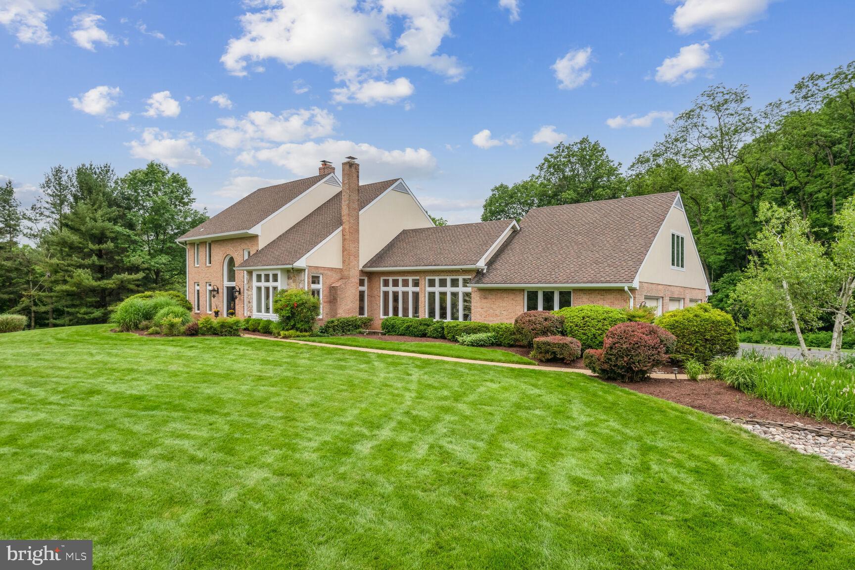 FALCONHURST - Residential