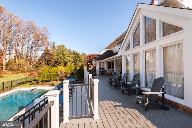 FALCONHURST - Residential