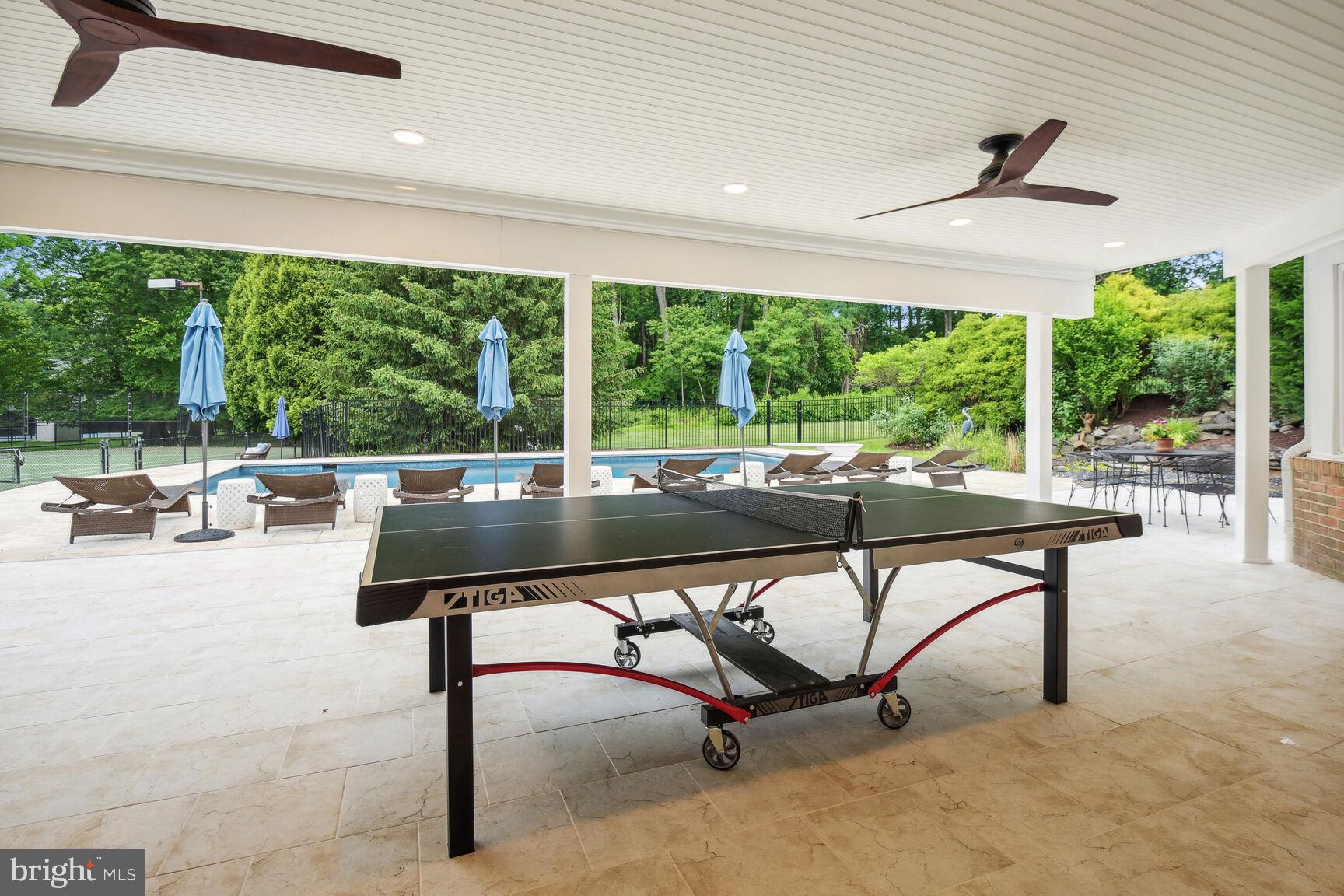 FALCONHURST - Residential