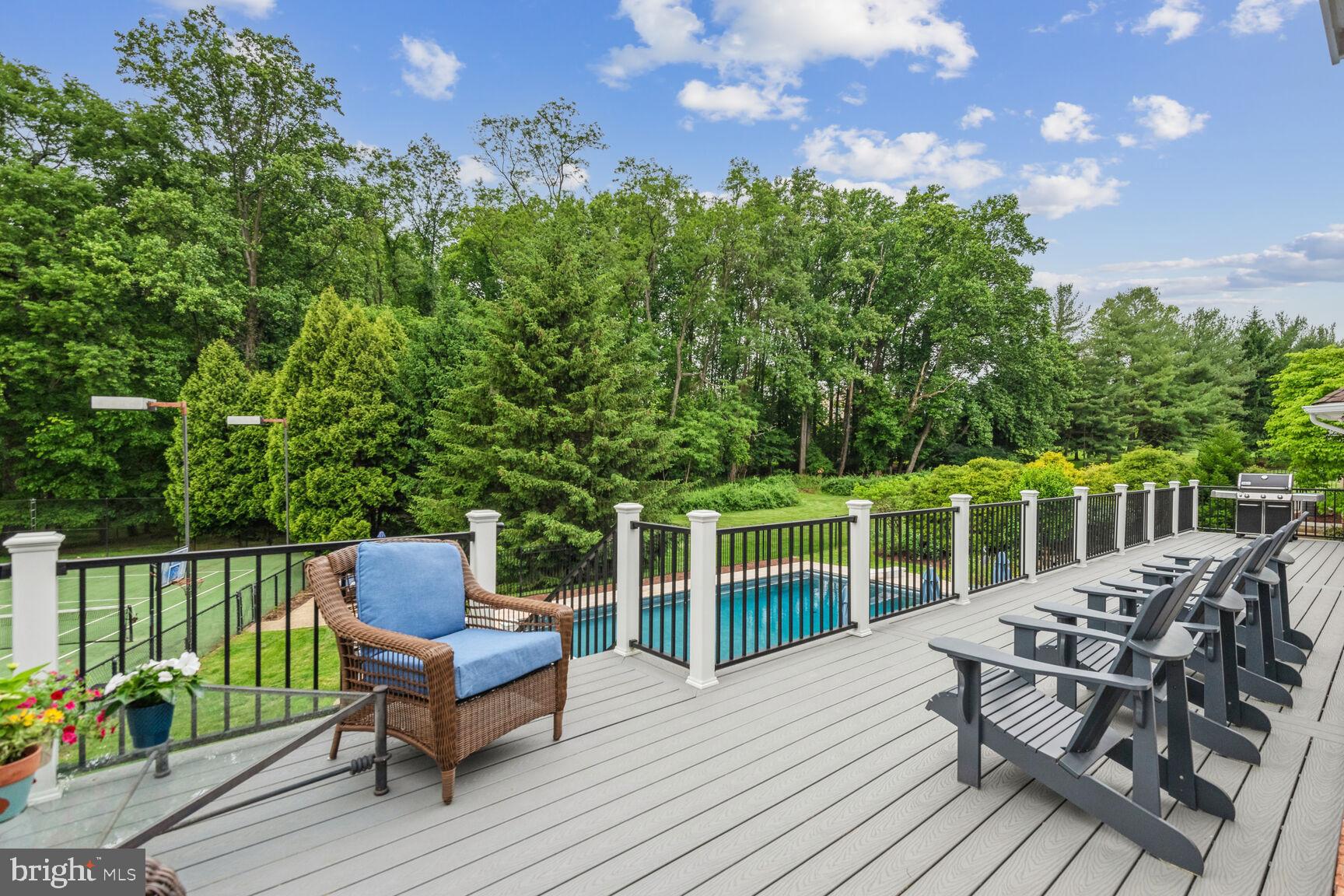 FALCONHURST - Residential