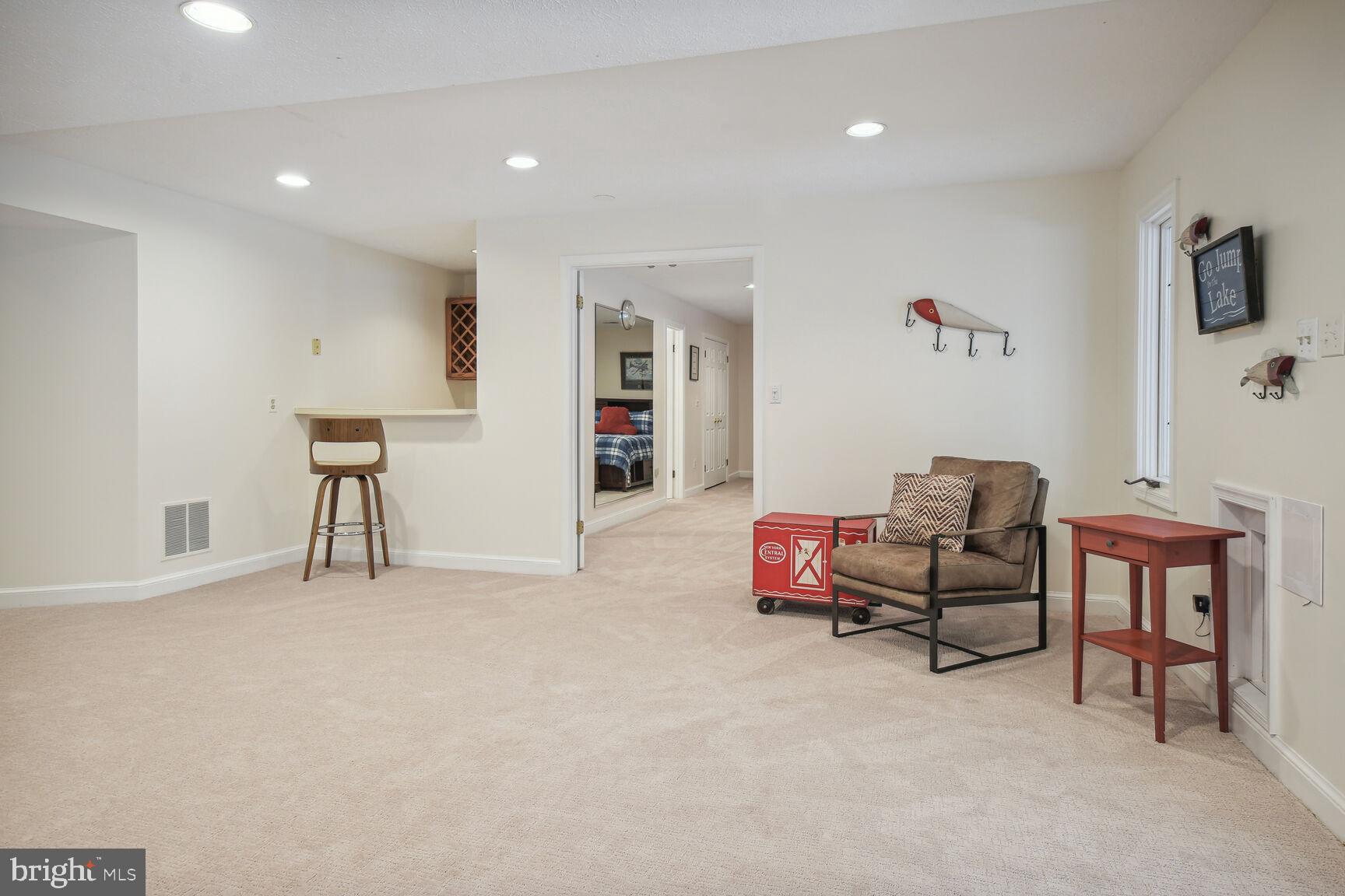 FALCONHURST - Residential