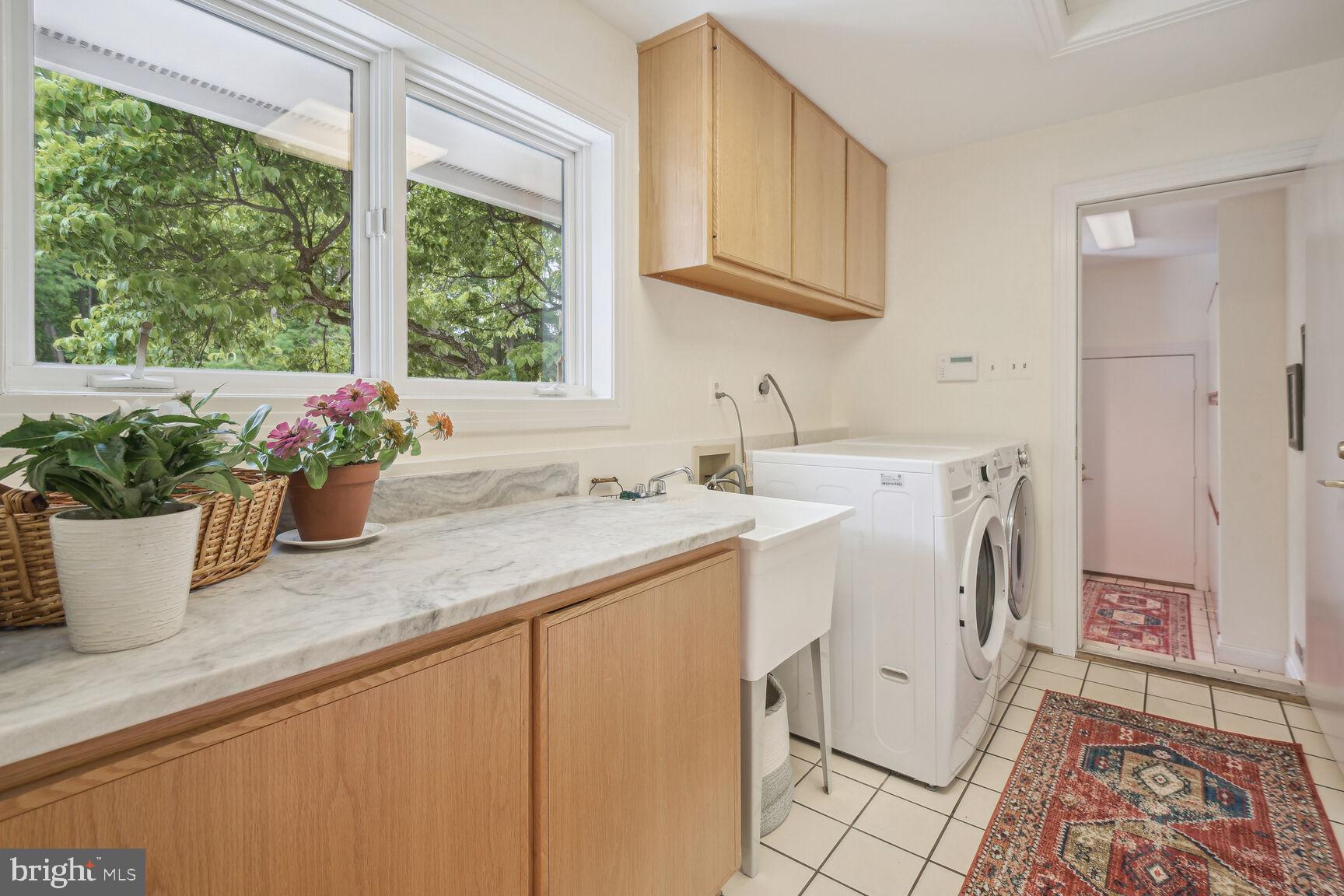 FALCONHURST - Residential