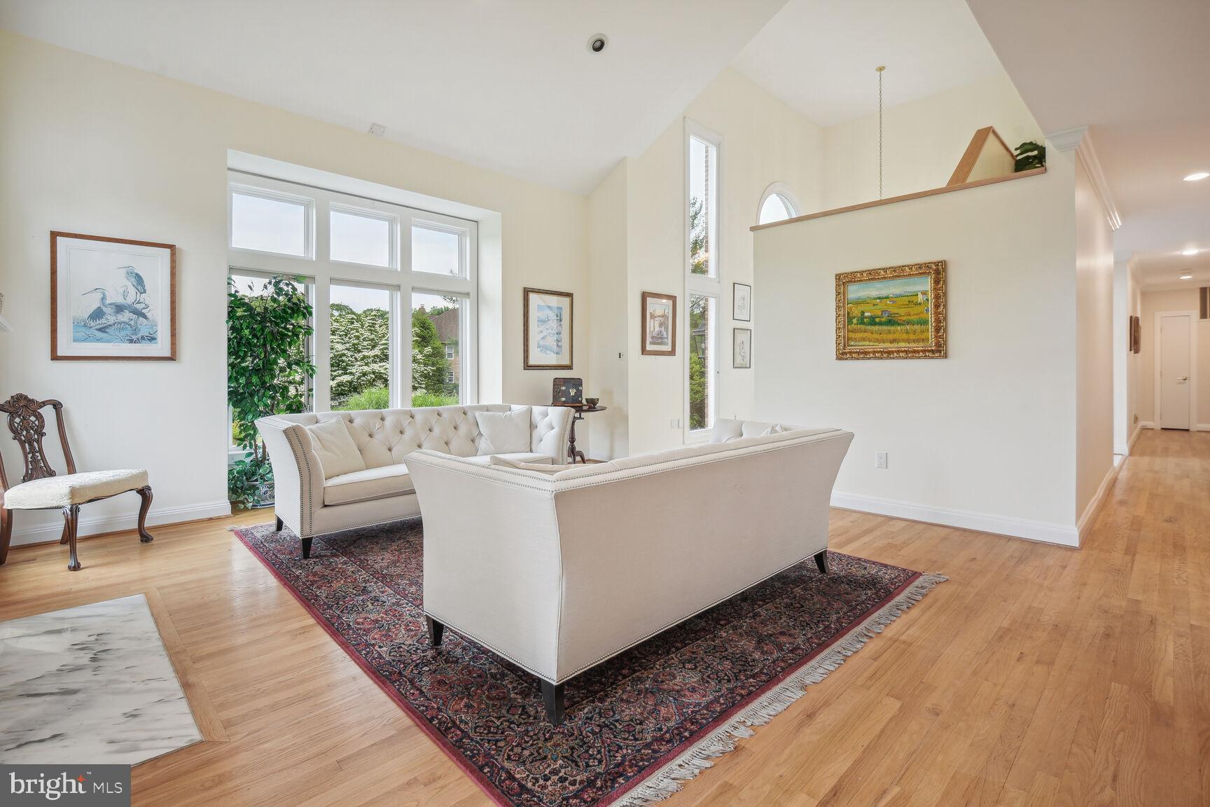 FALCONHURST - Residential