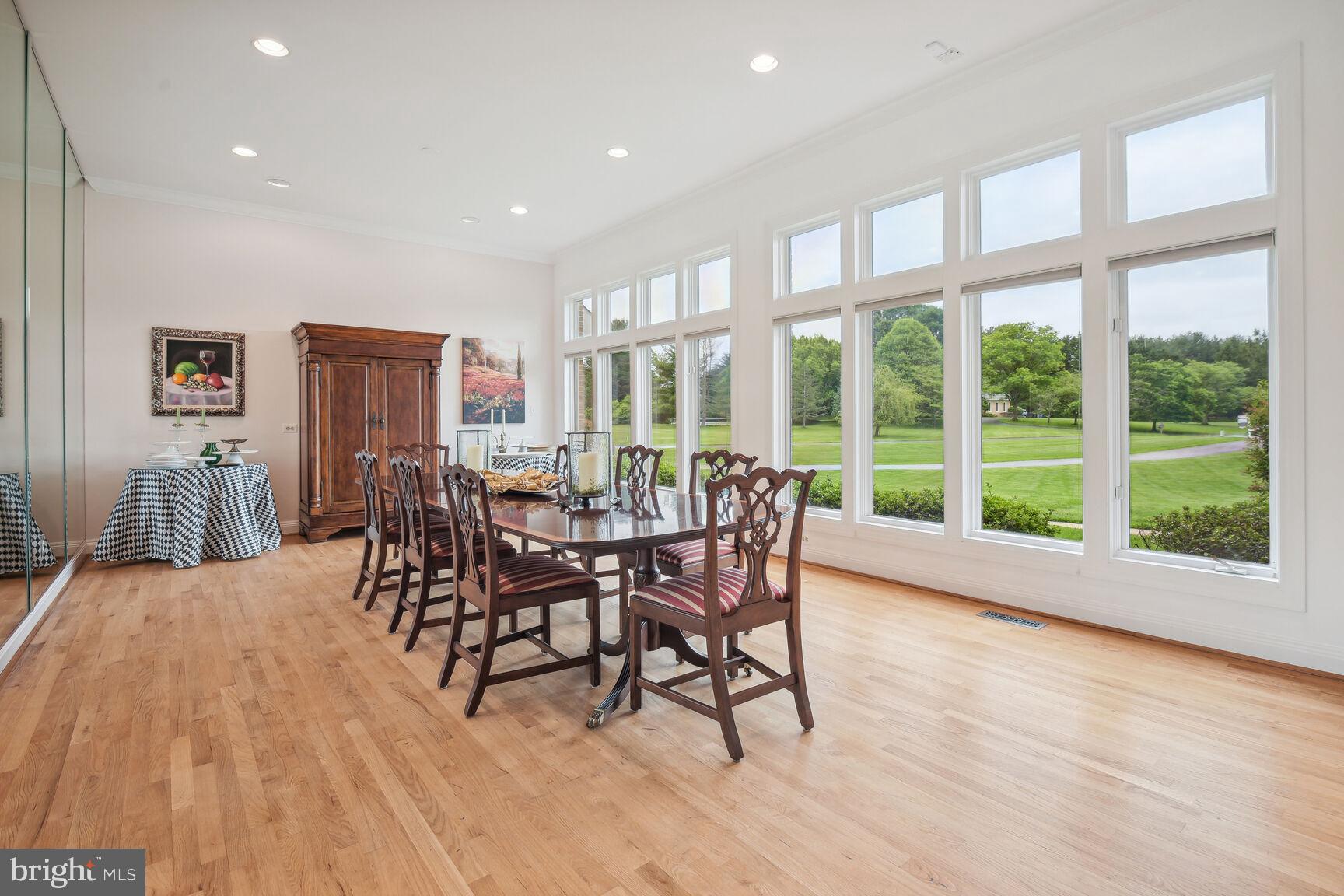 FALCONHURST - Residential