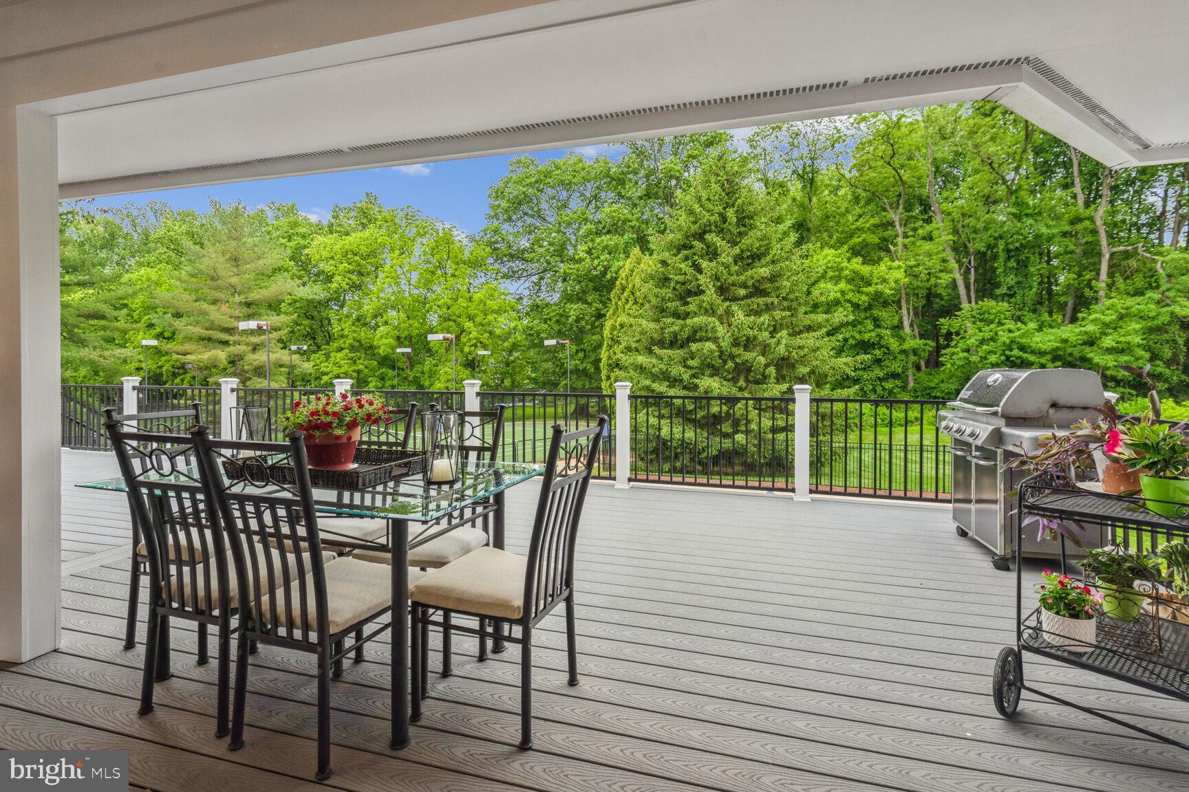 FALCONHURST - Residential