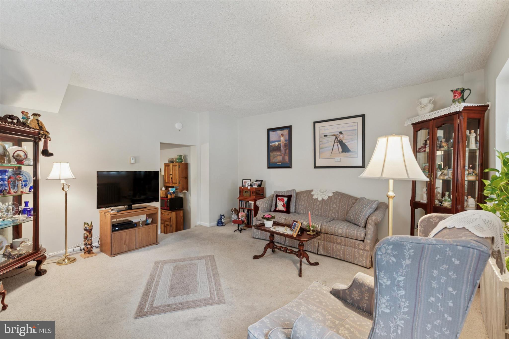 127 W 7TH AVENUE