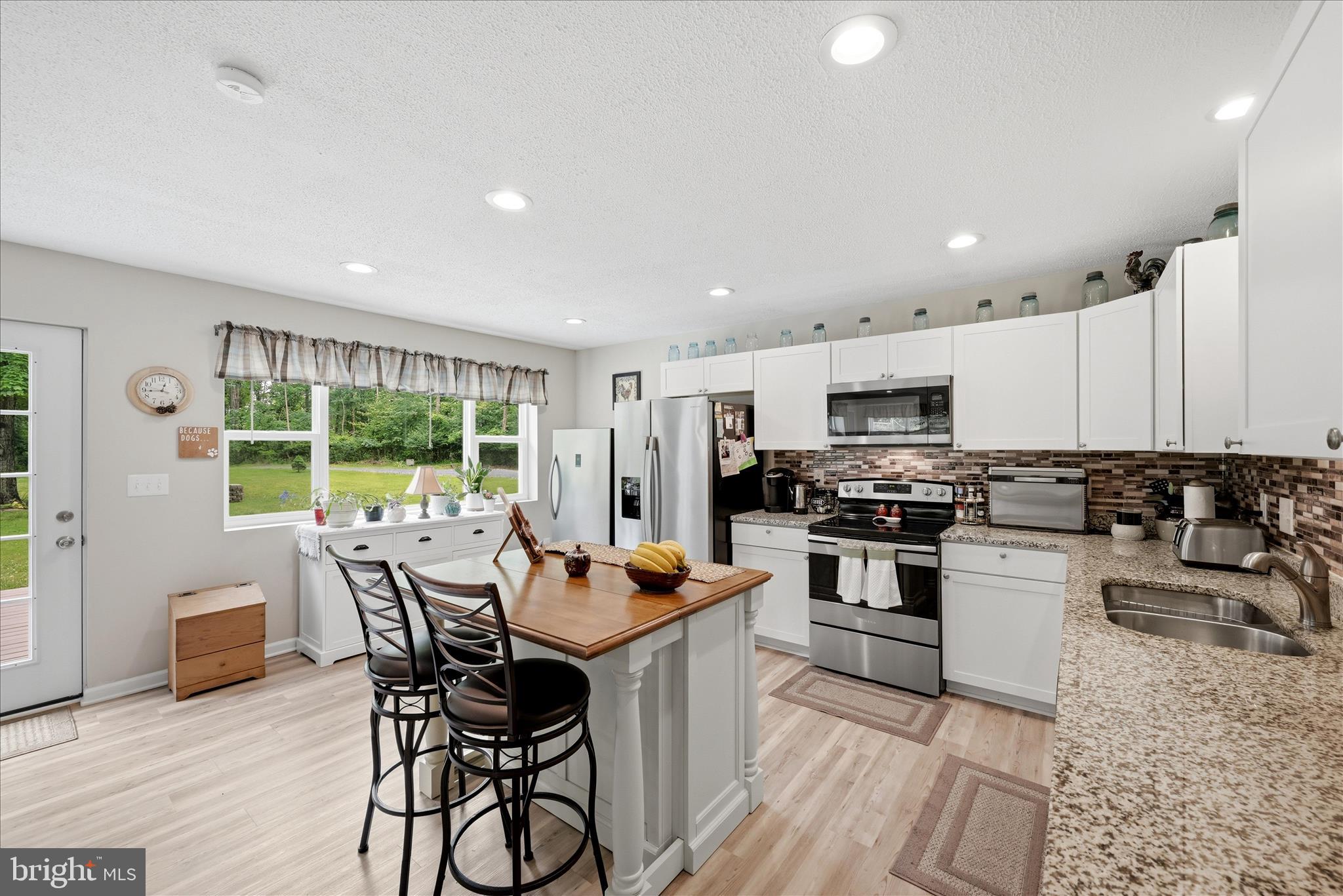 BROOKSTONE - Residential