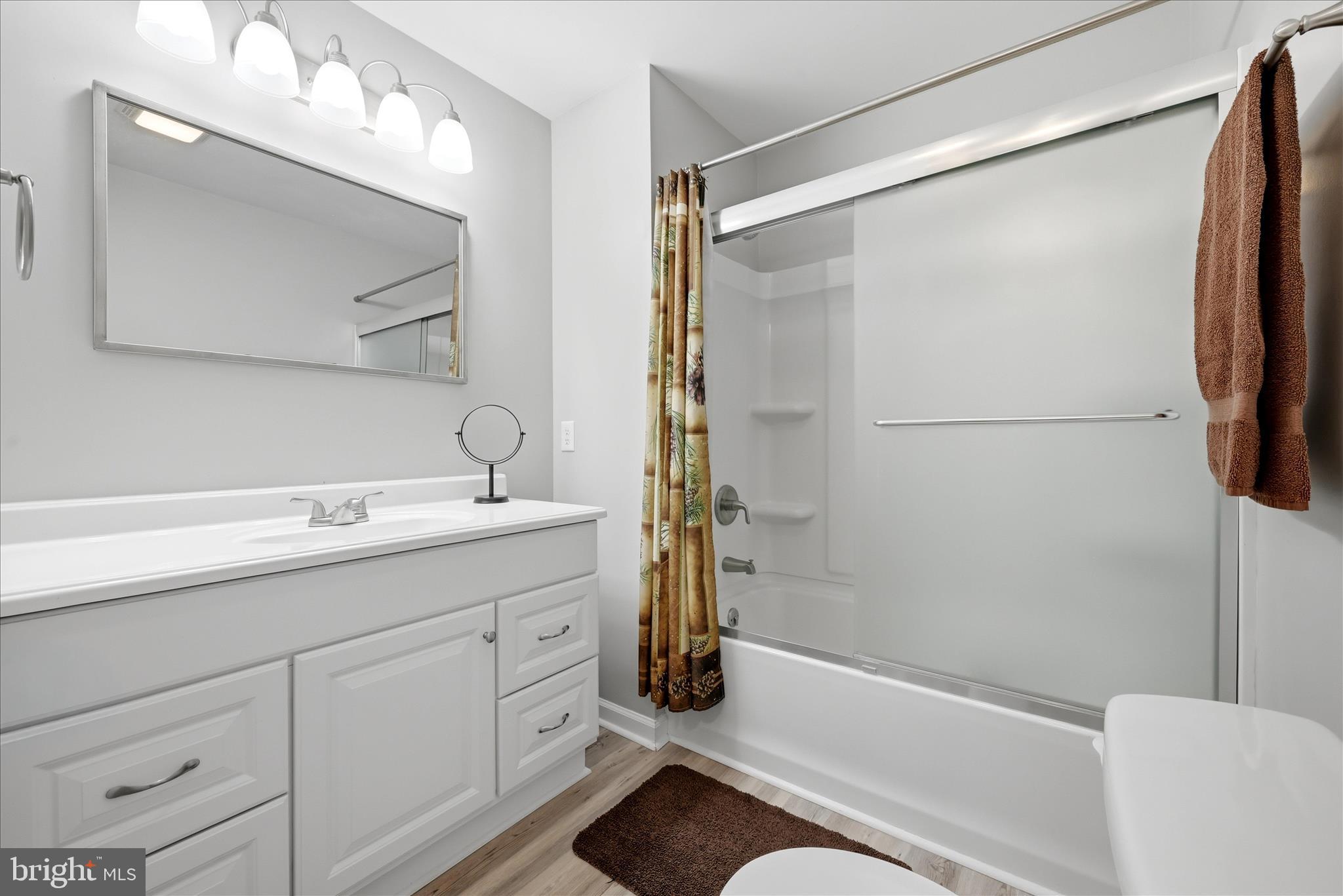 BROOKSTONE - Residential