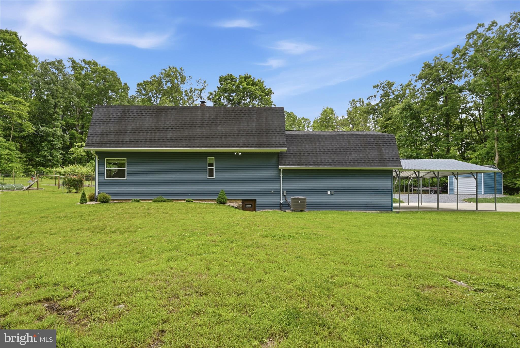 BROOKSTONE - Residential