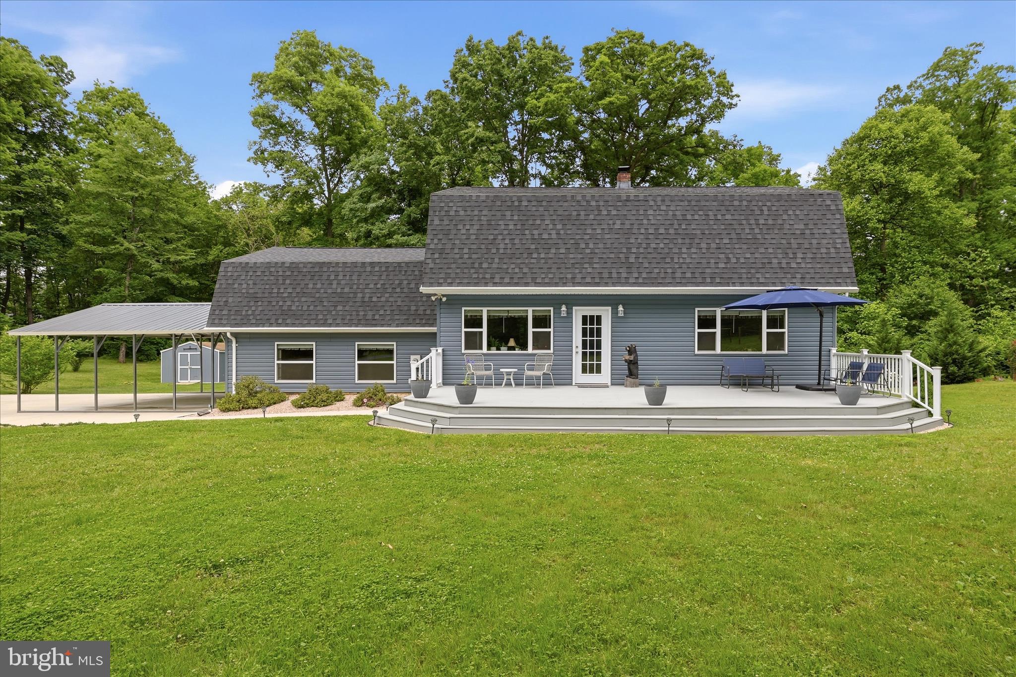 BROOKSTONE - Residential