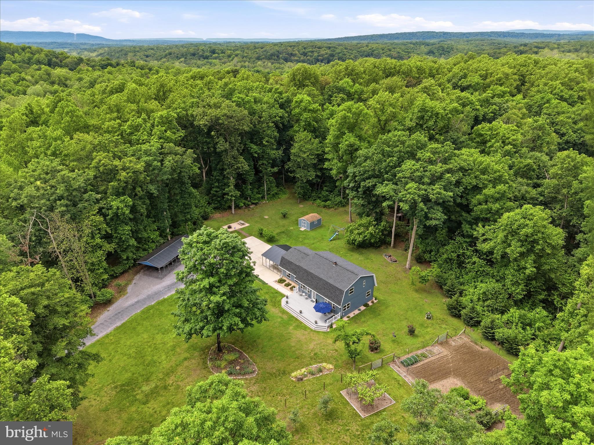 BROOKSTONE - Residential