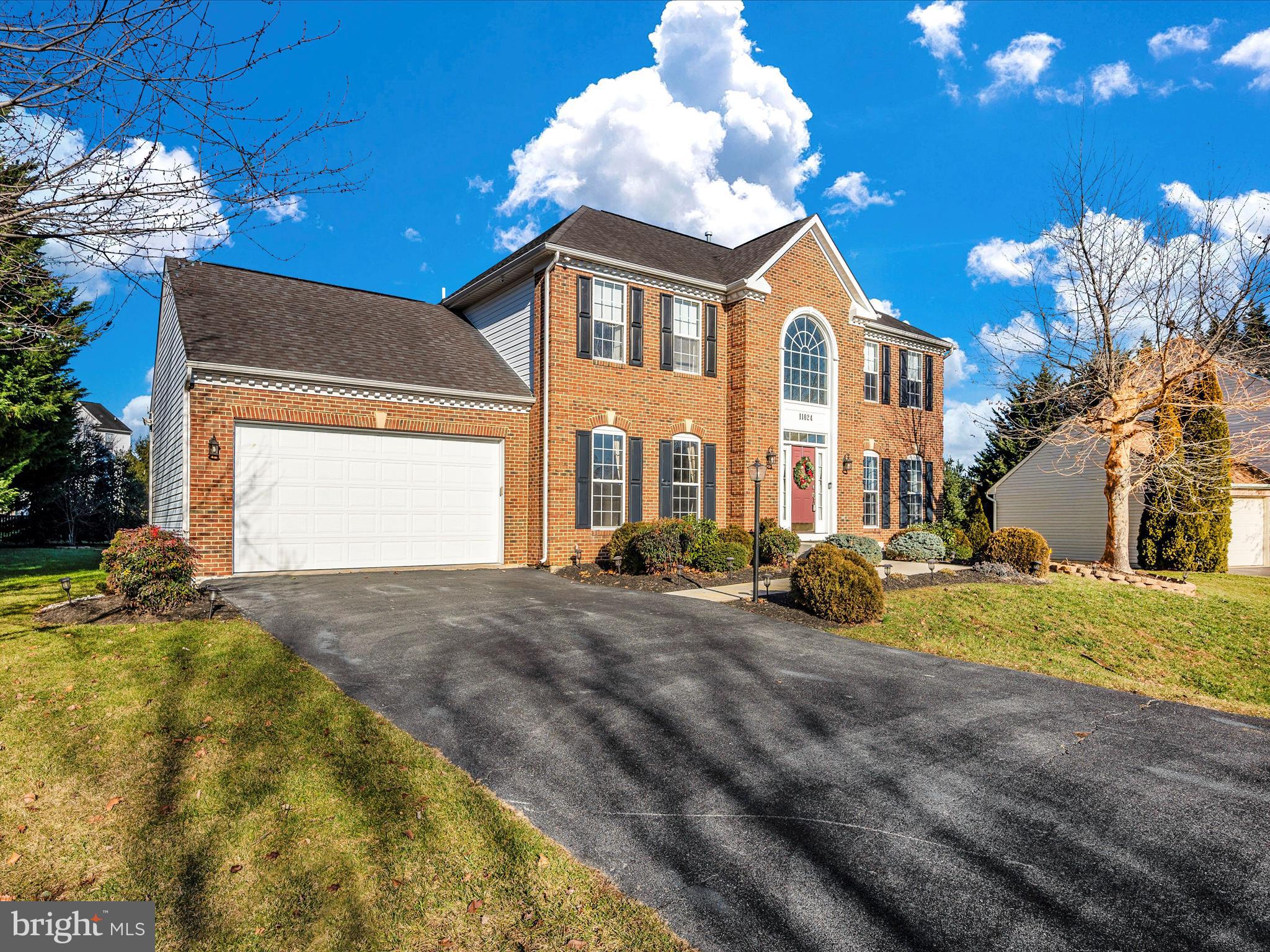 HAMPTONS OF BRIGHTWOOD - Residential