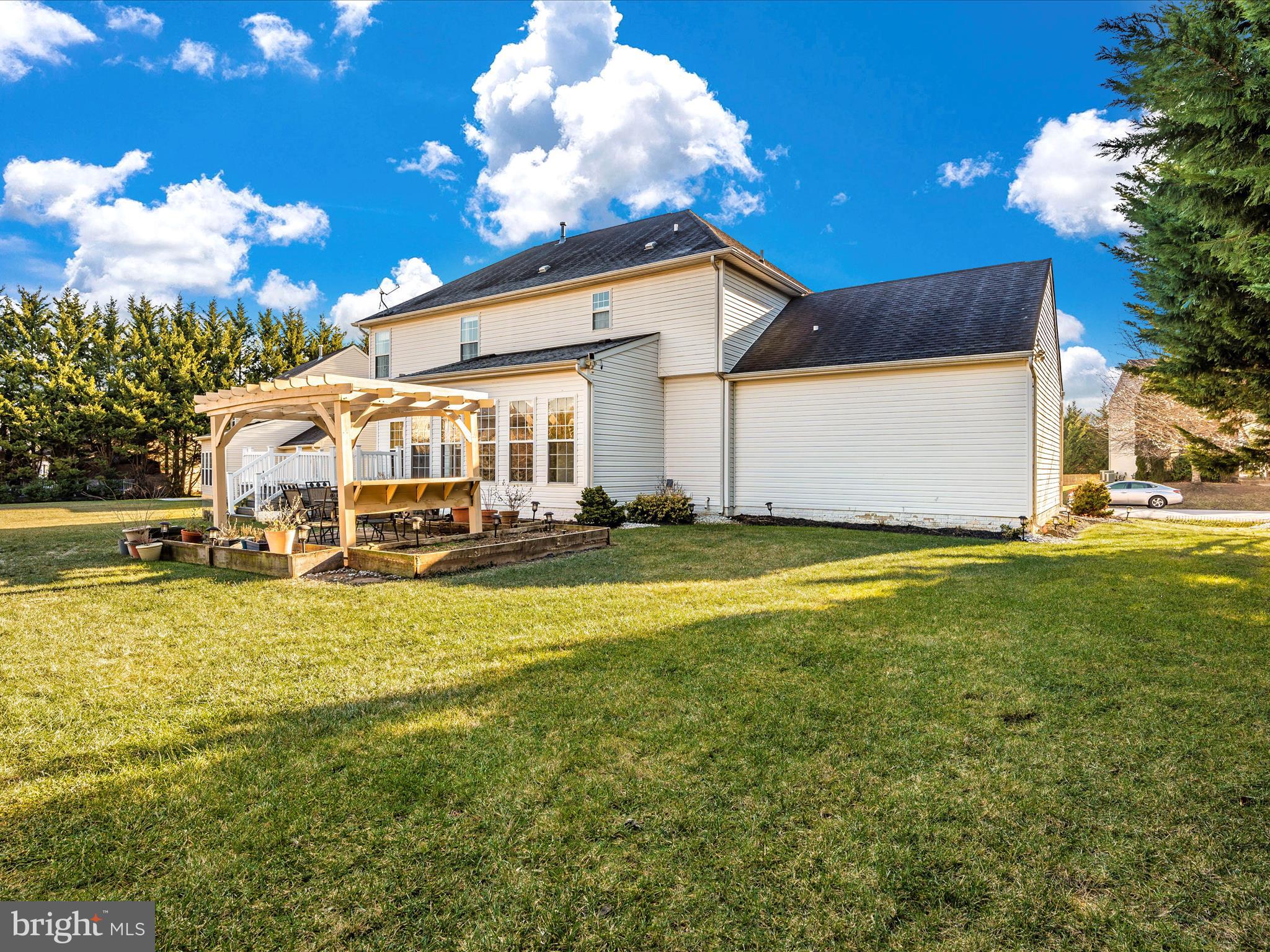 HAMPTONS OF BRIGHTWOOD - Residential