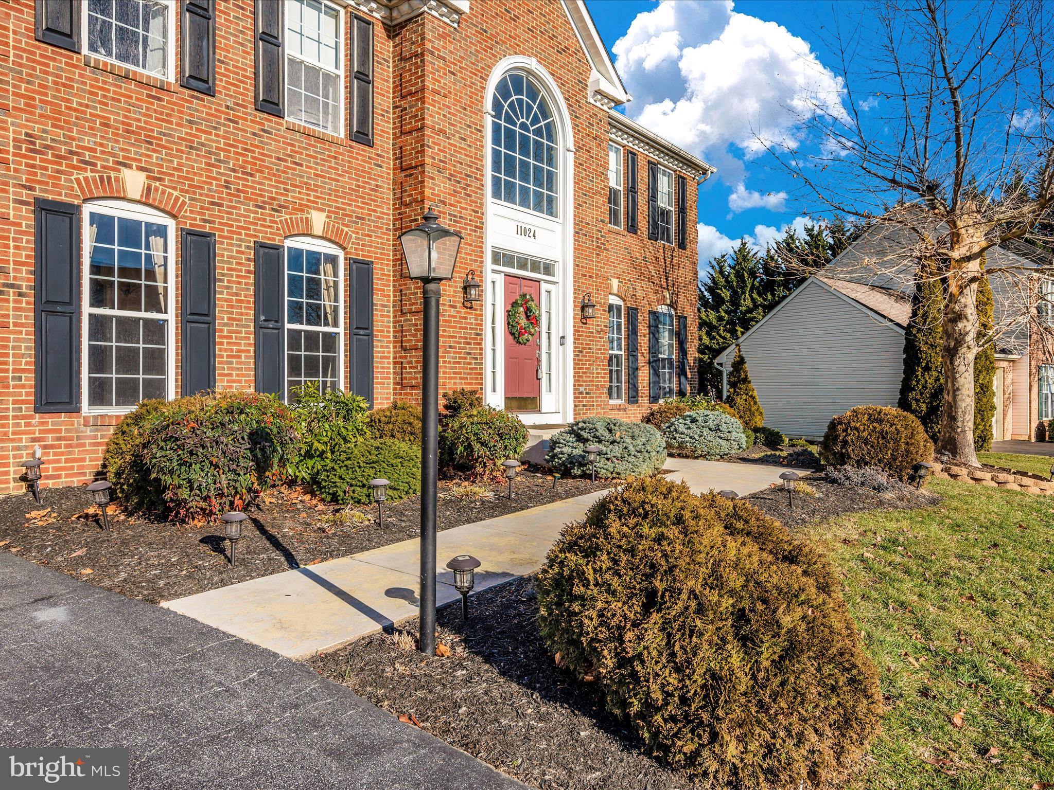 HAMPTONS OF BRIGHTWOOD - Residential