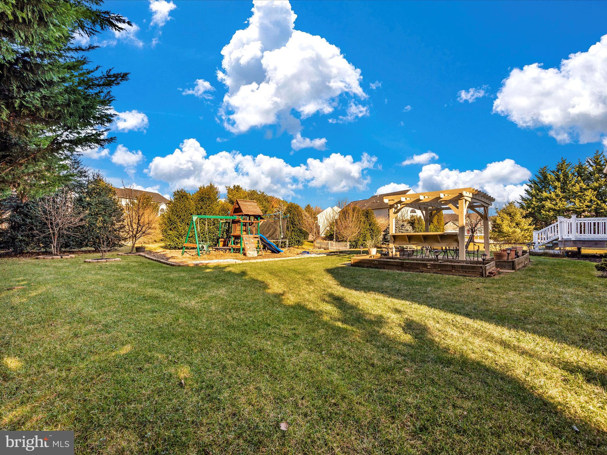 HAMPTONS OF BRIGHTWOOD - Residential