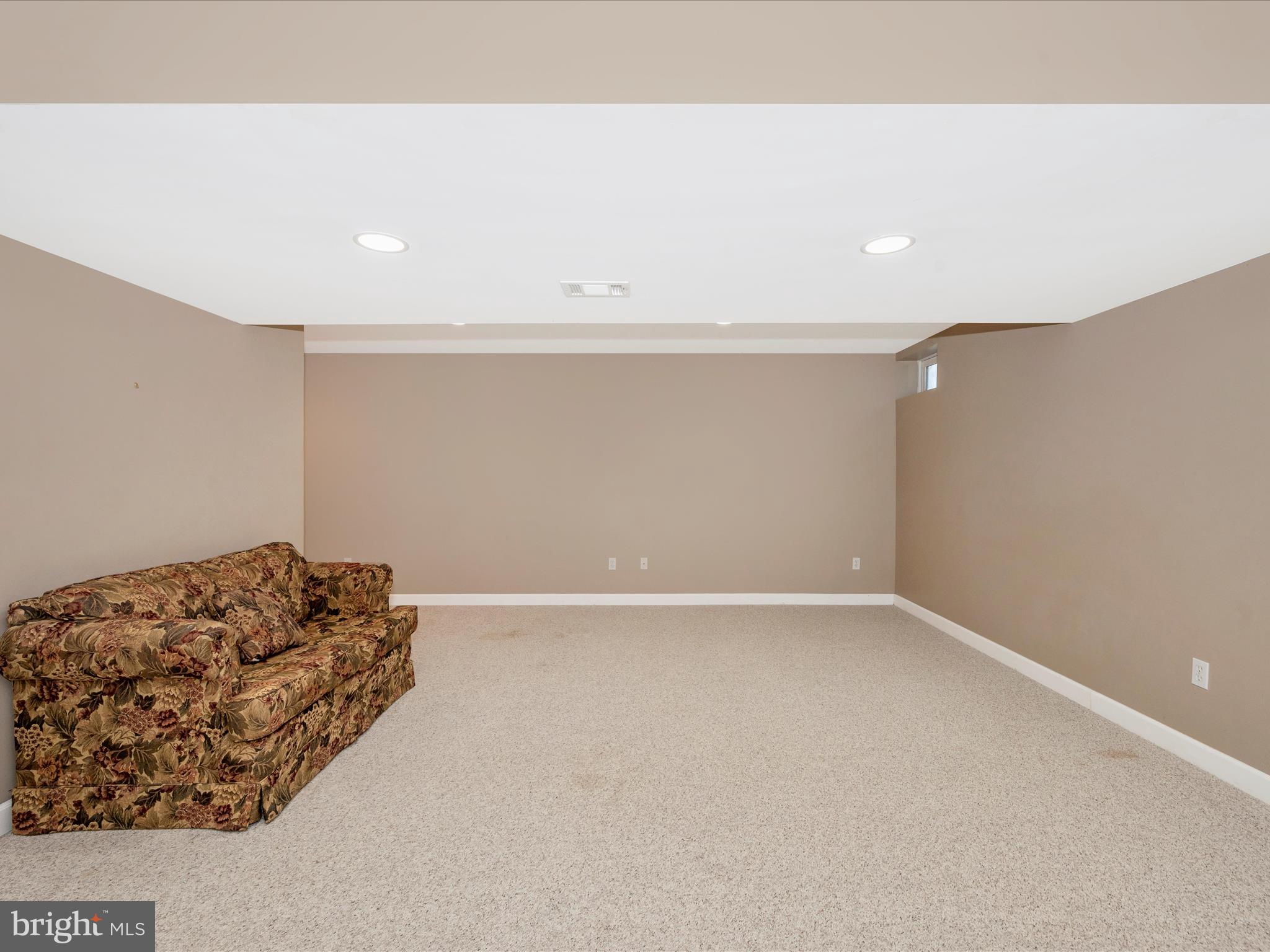 HAMPTONS OF BRIGHTWOOD - Residential