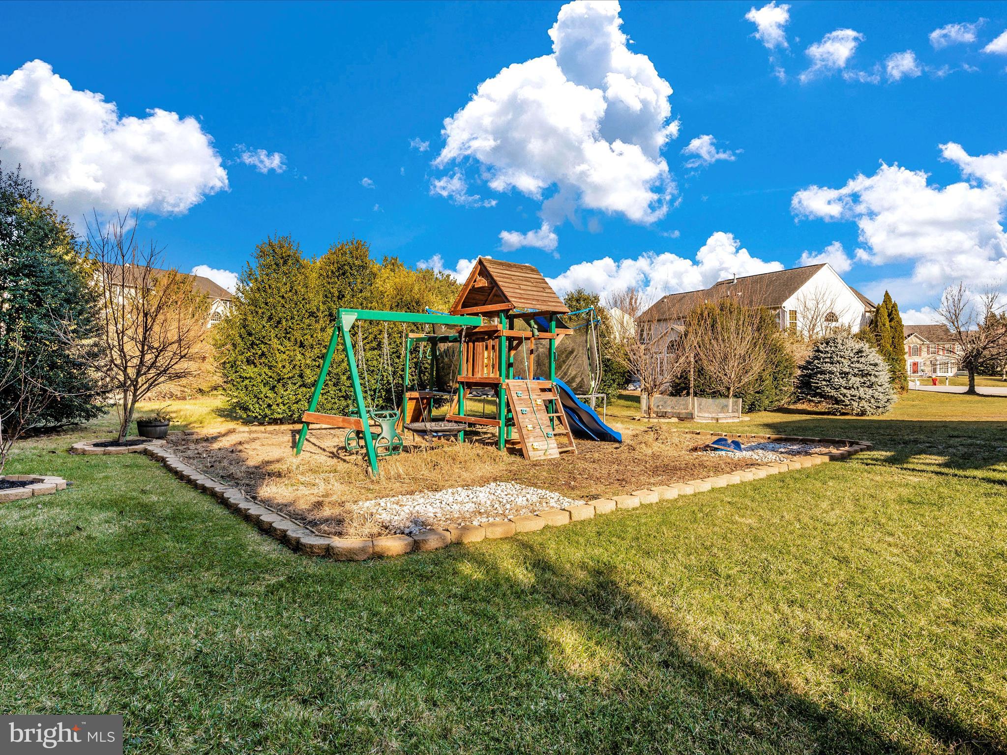 HAMPTONS OF BRIGHTWOOD - Residential