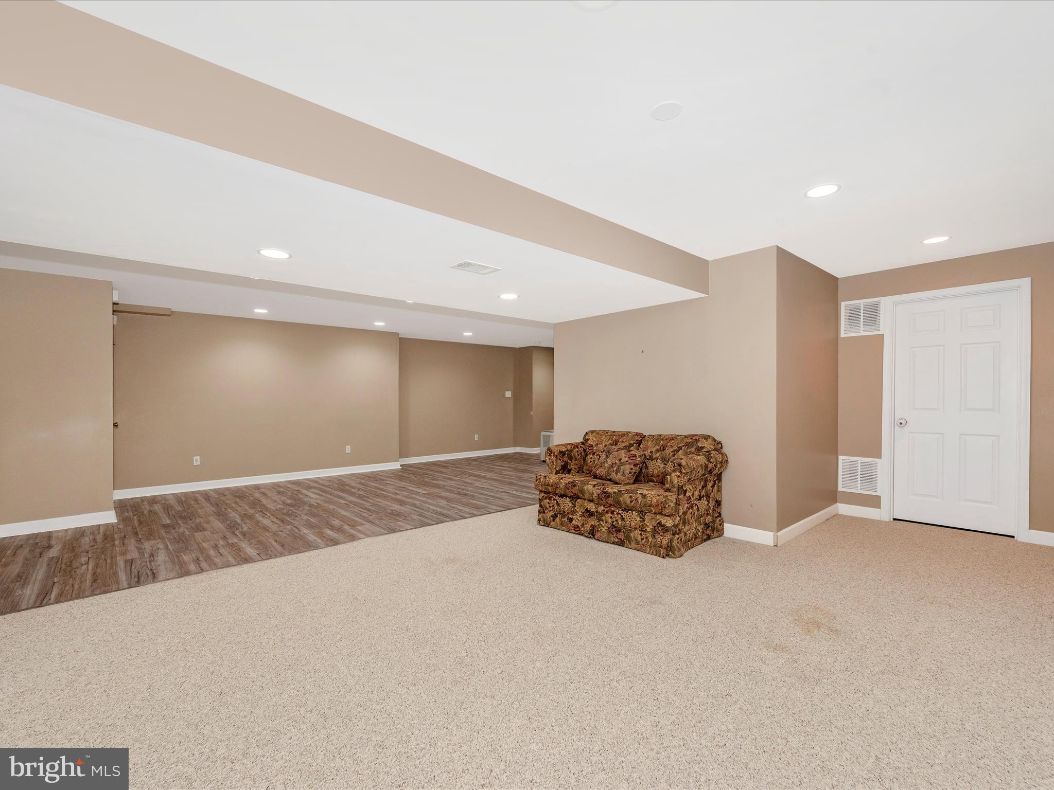 HAMPTONS OF BRIGHTWOOD - Residential