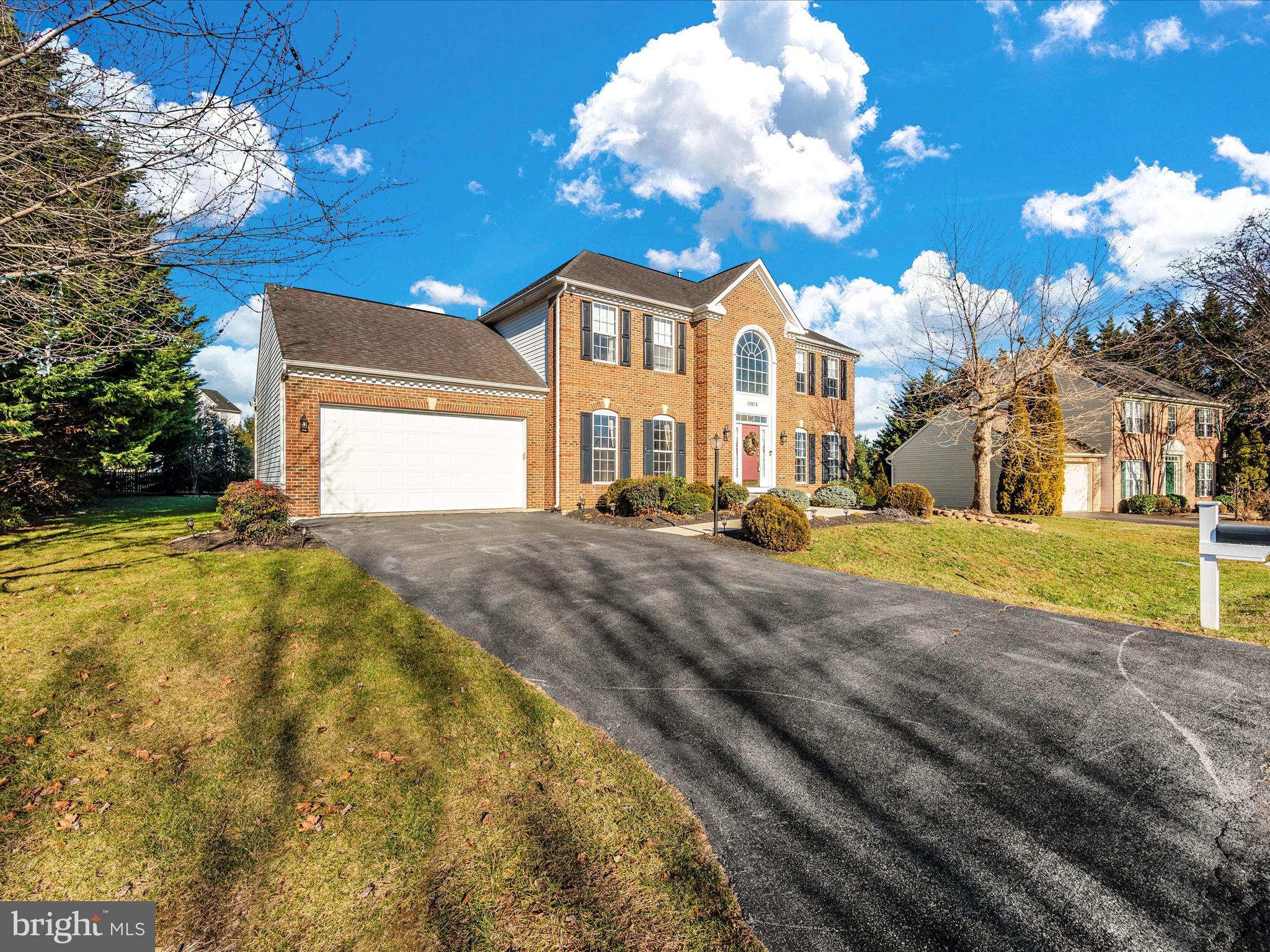 HAMPTONS OF BRIGHTWOOD - Residential