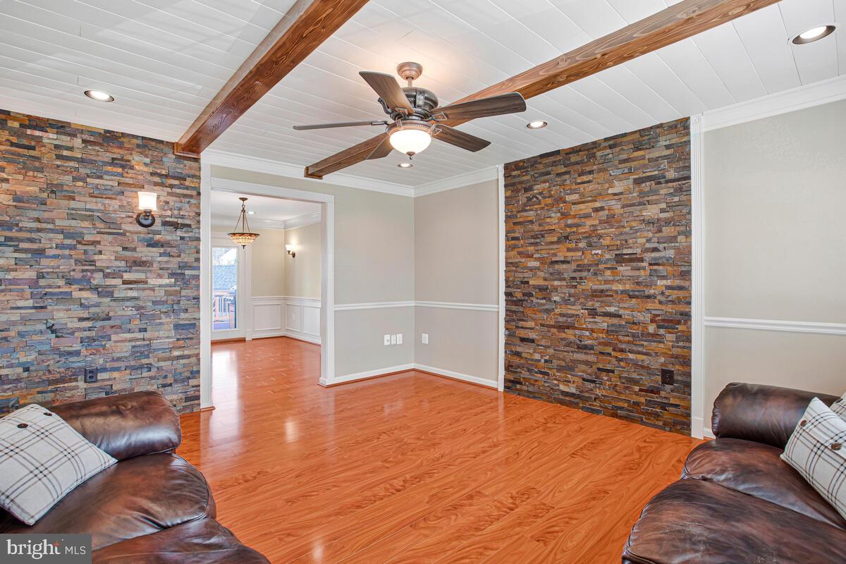 WOODLAND PARK - Residential