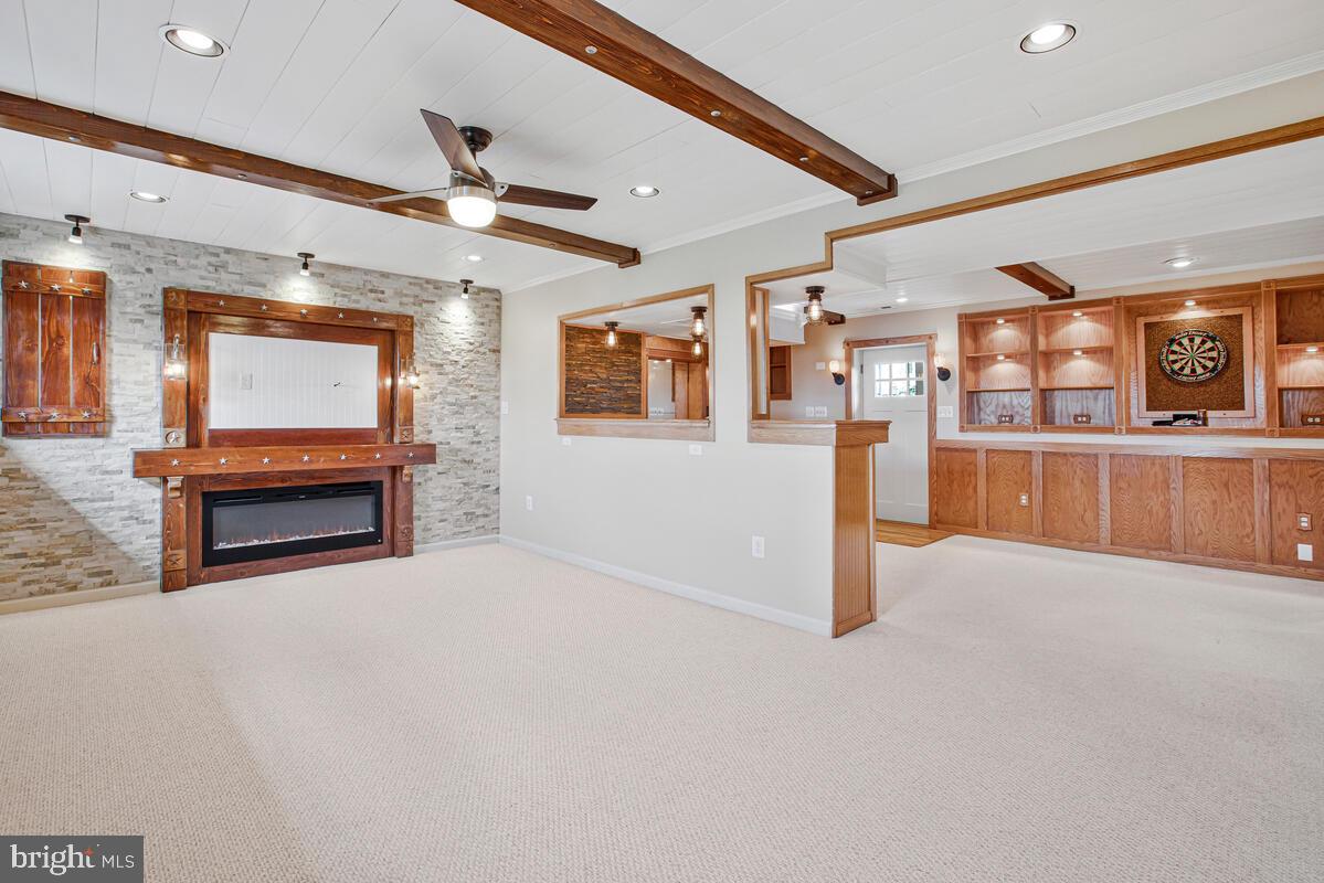 WOODLAND PARK - Residential