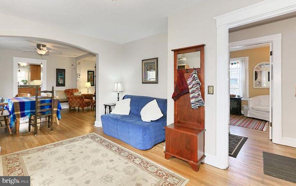 300 S EDGEWOOD STREET