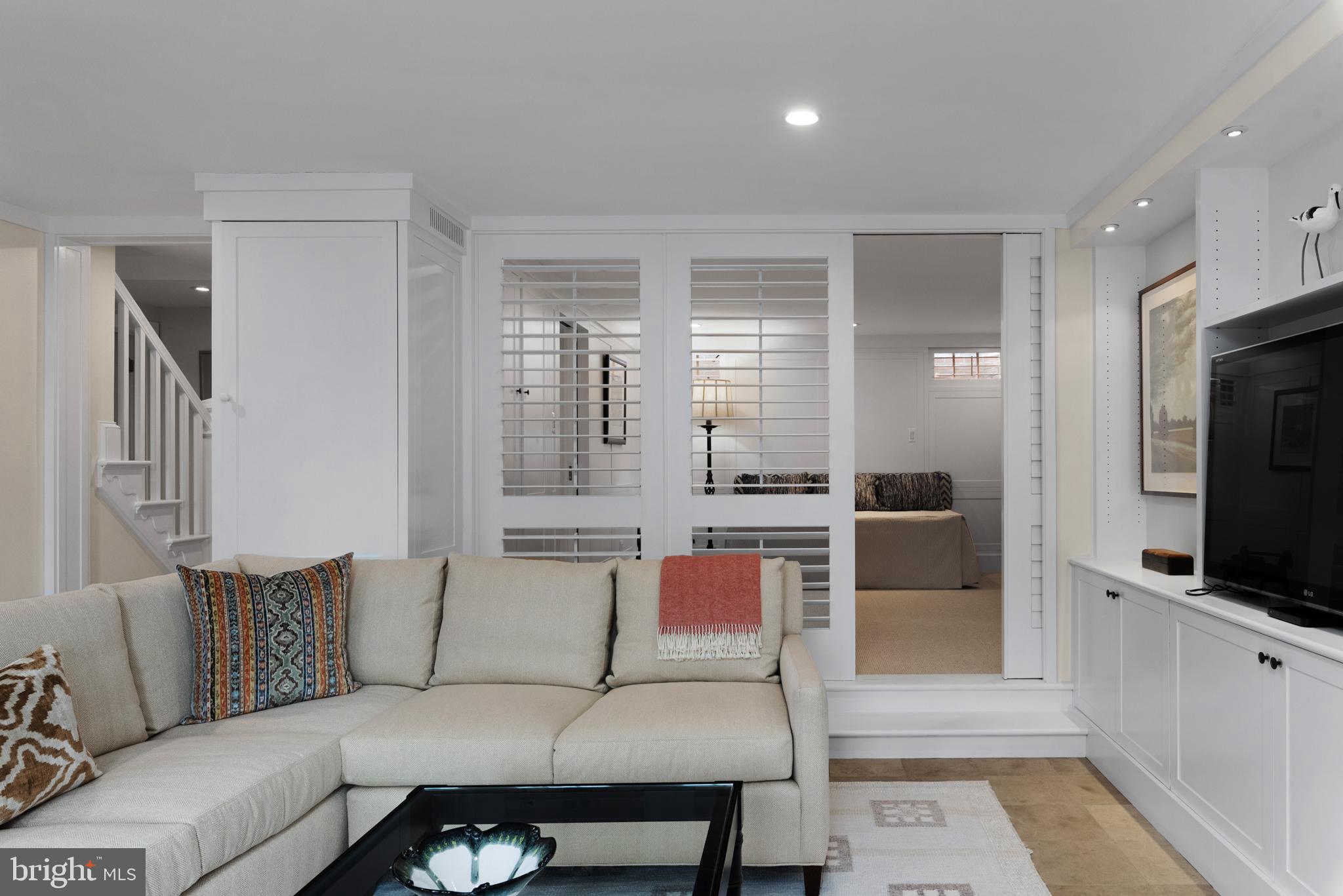 WARDOUR - Residential