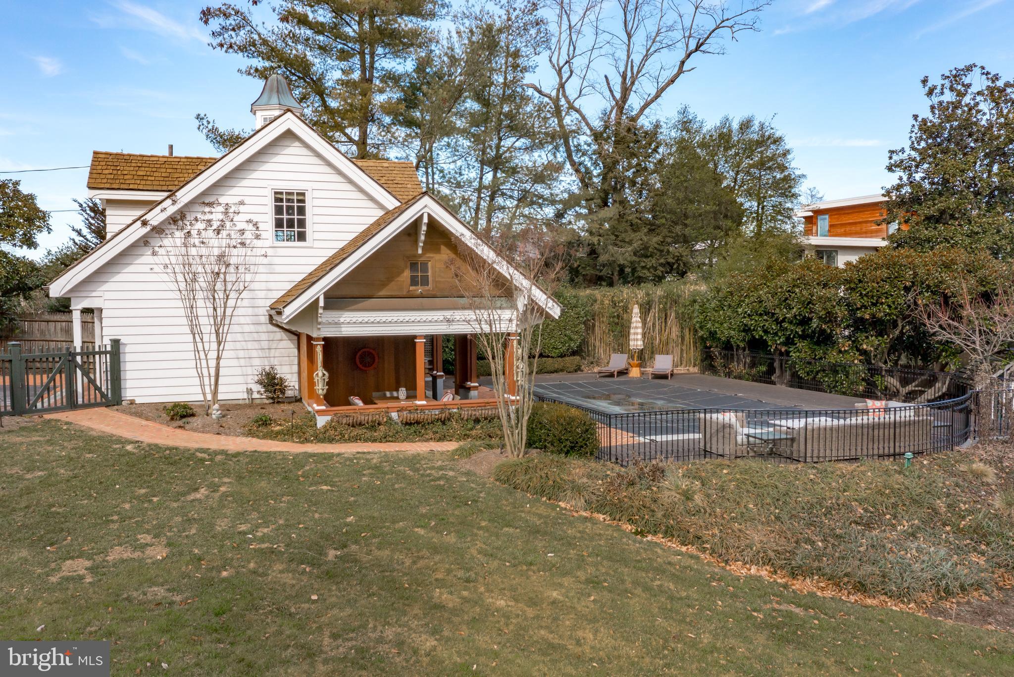 WARDOUR - Residential