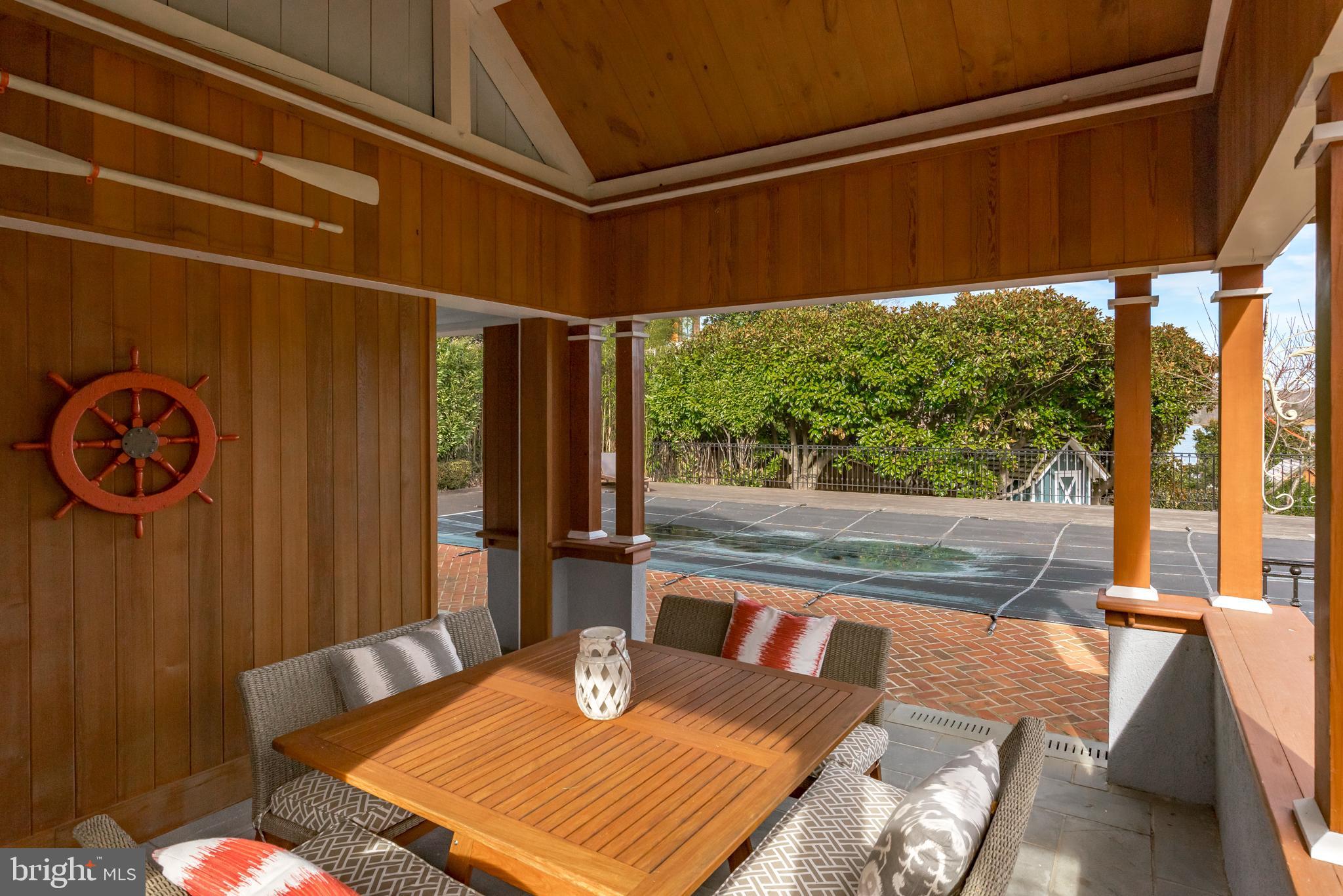 WARDOUR - Residential