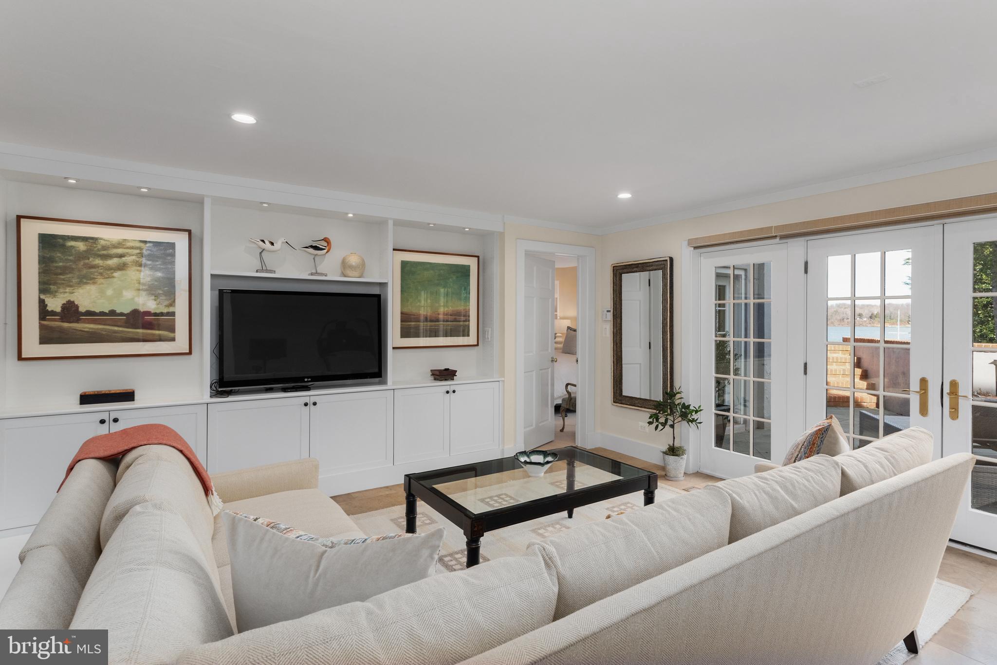 WARDOUR - Residential